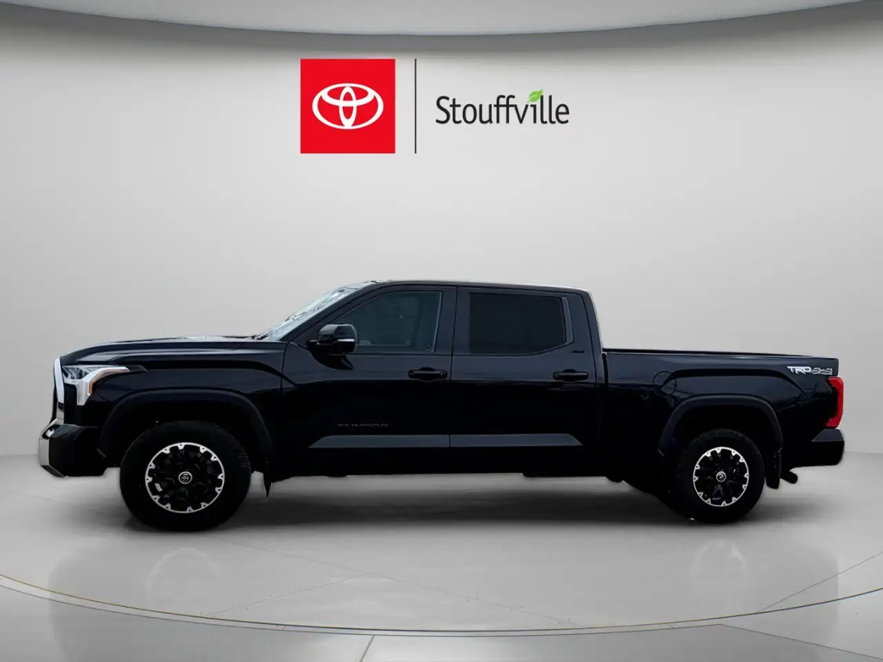Toyota Tundra снимка Toyota Tundra