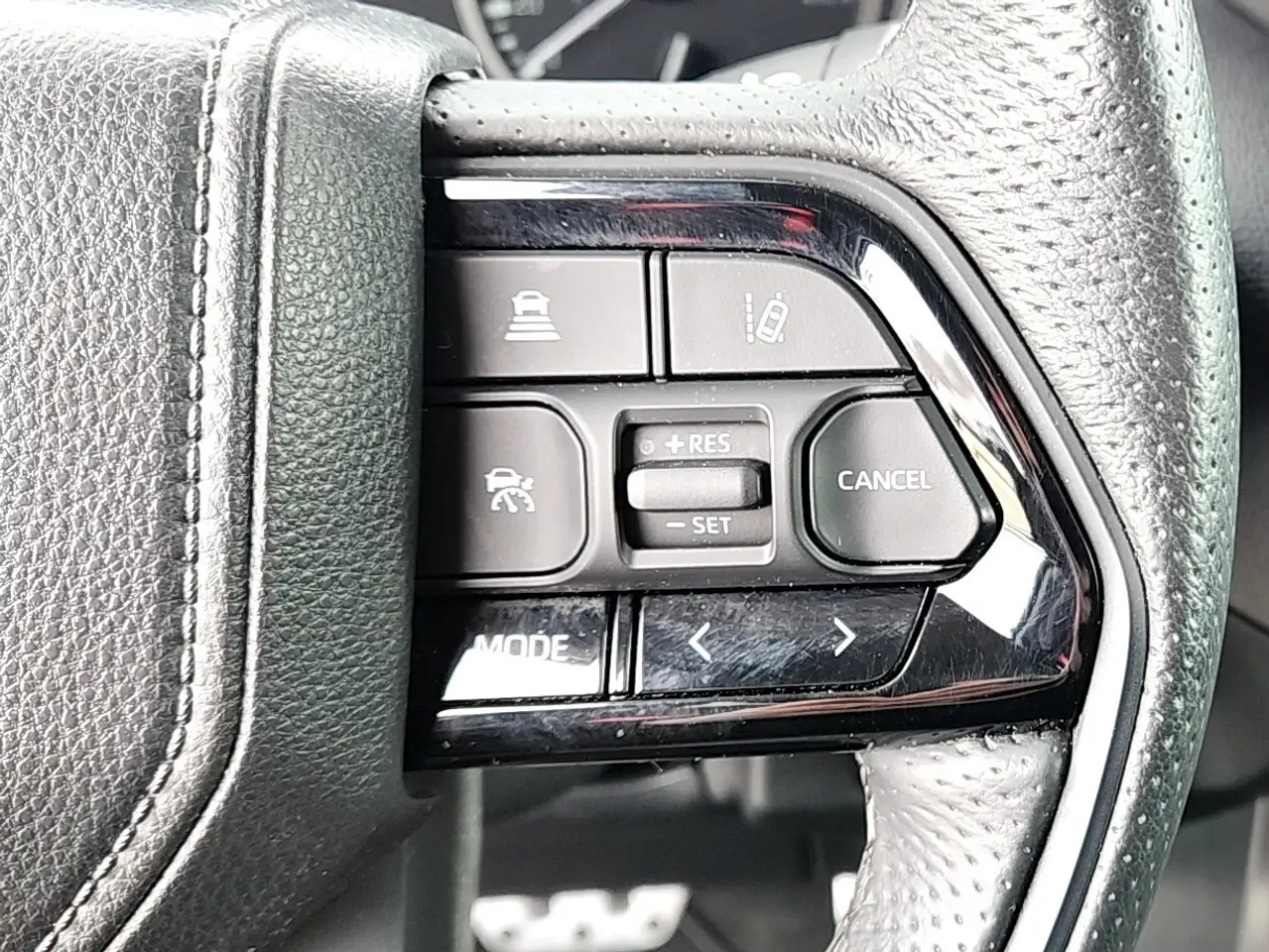 Toyota Tundra снимка Toyota Tundra