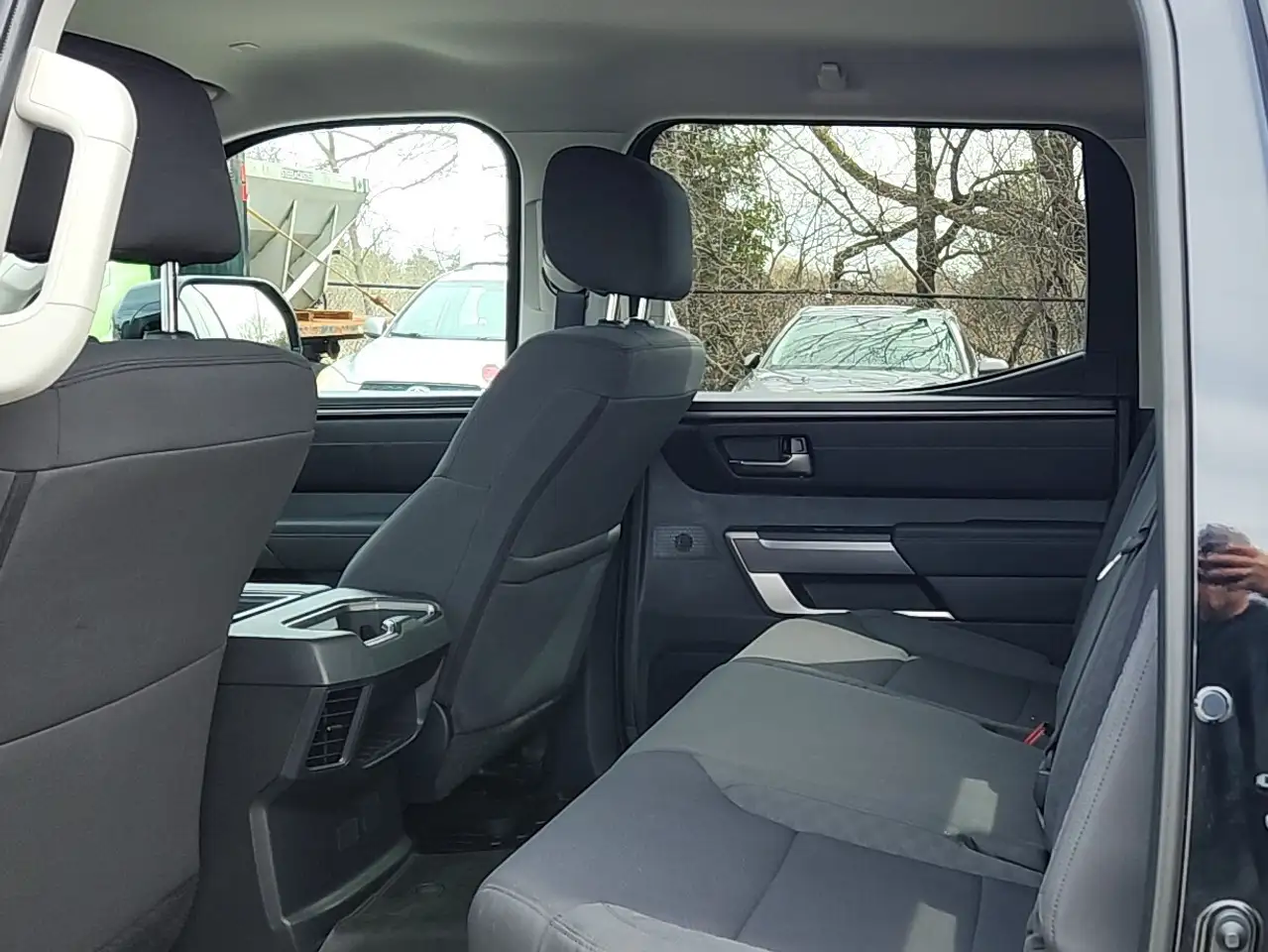 Toyota Tundra снимка Toyota Tundra
