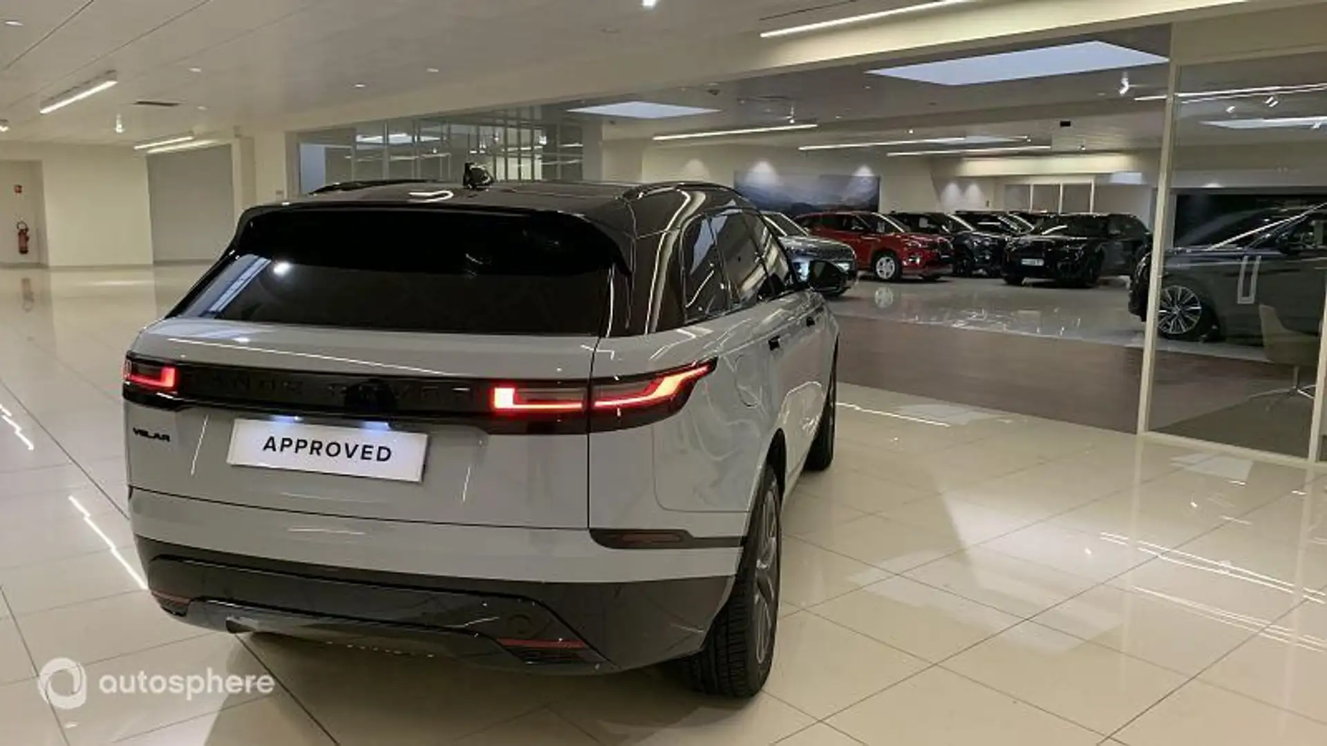 Land Rover Range Rover Velar 2.0 P400e 404ch PHEV Dynamic HSE AWD BVA - 2