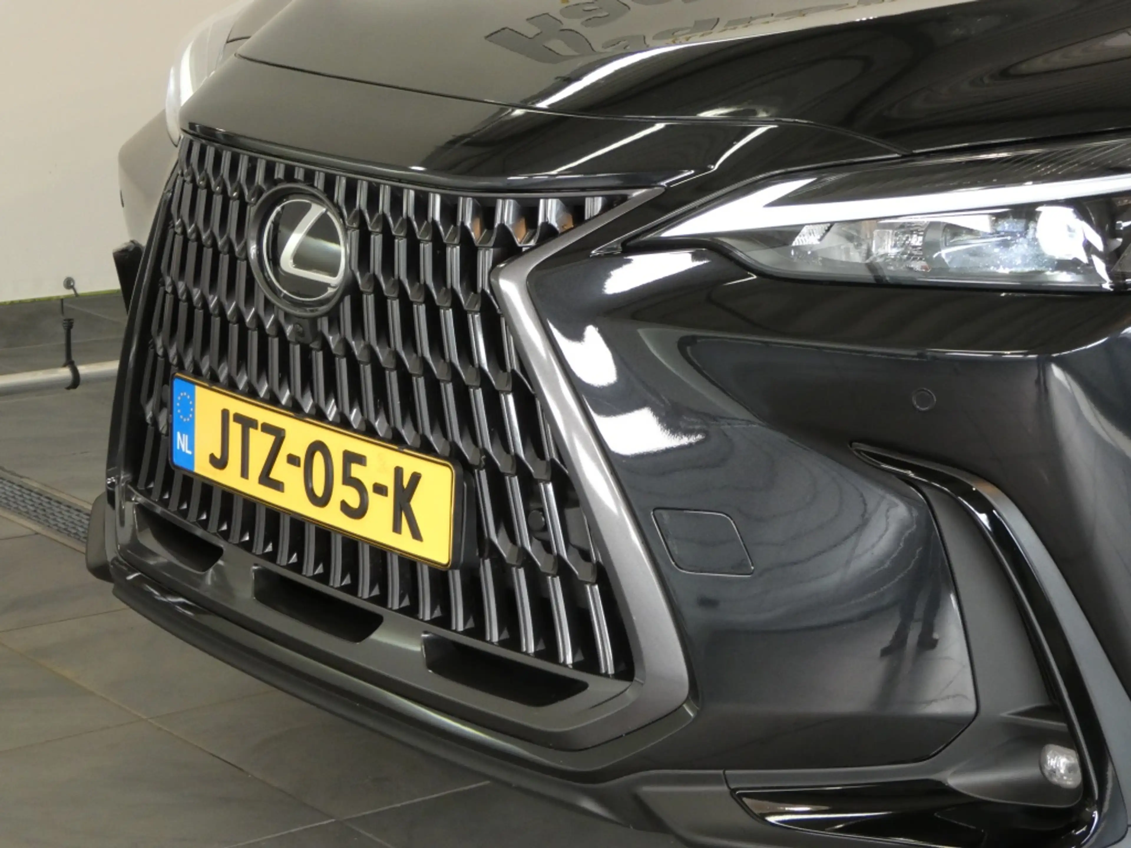 Lexus NX 450h+ AWD Lux. Line Plug in Hybride — photo 8