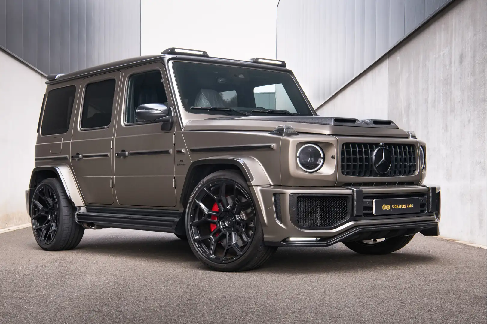 Mercedes-Benz G 63 AMG G63 URBAN WIDETRACK Akrapovic & KW Suspension Šedá - 1
