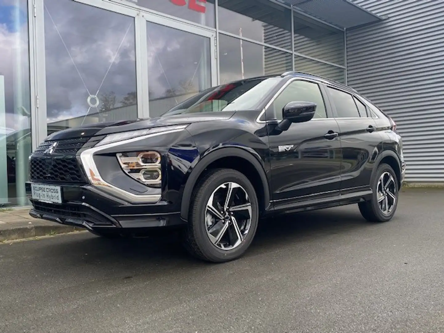 Mitsubishi Eclipse Cross Select 2.4 PHEV AWD Aut. Schwarz - 1
