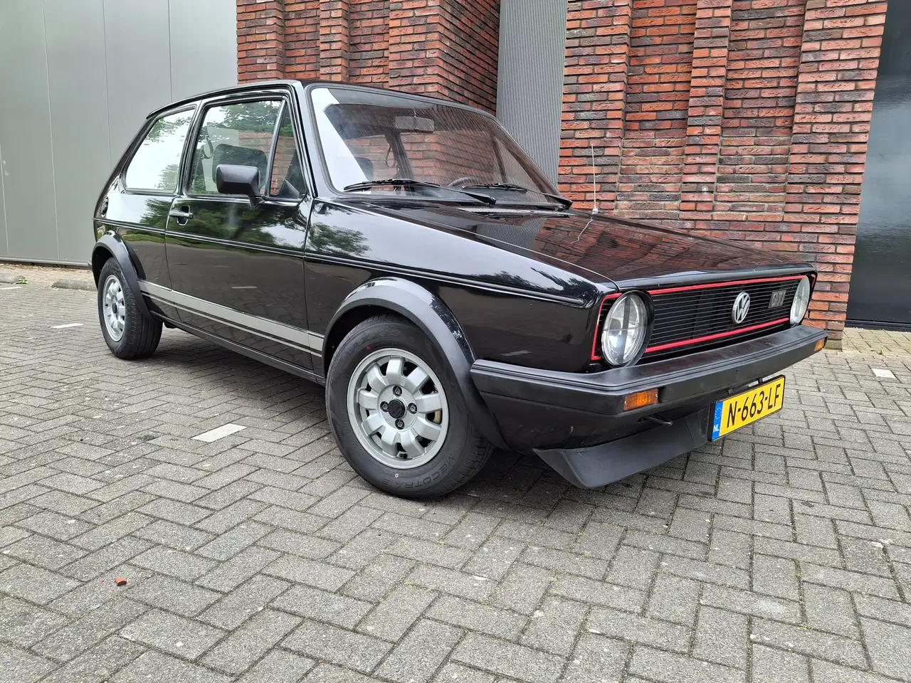 Volkswagen Golf GTI 1.8, foto 1