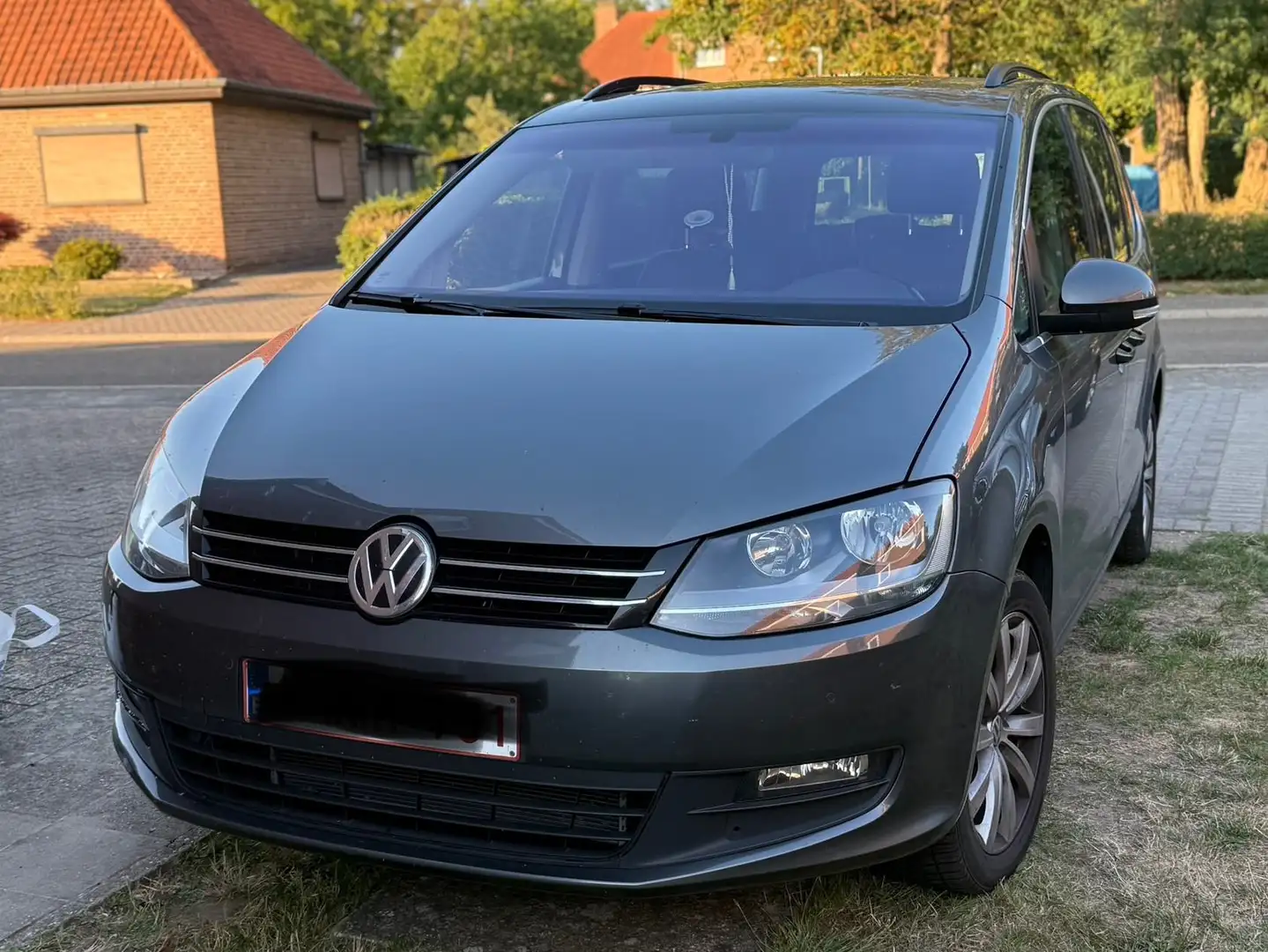 Volkswagen Sharan Sharan 2.0 TDI DSG BlueMotion Technology Highline Gris - 1