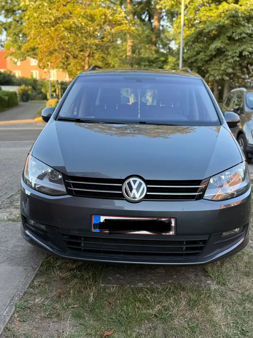 Volkswagen Sharan Sharan 2.0 TDI DSG BlueMotion Technology Highline Gris - 2