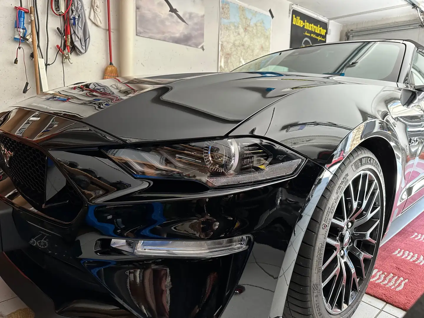 Ford Mustang Mustang Fastback 5.0 Ti-VCT V8 Aut. GT Schwarz - 2