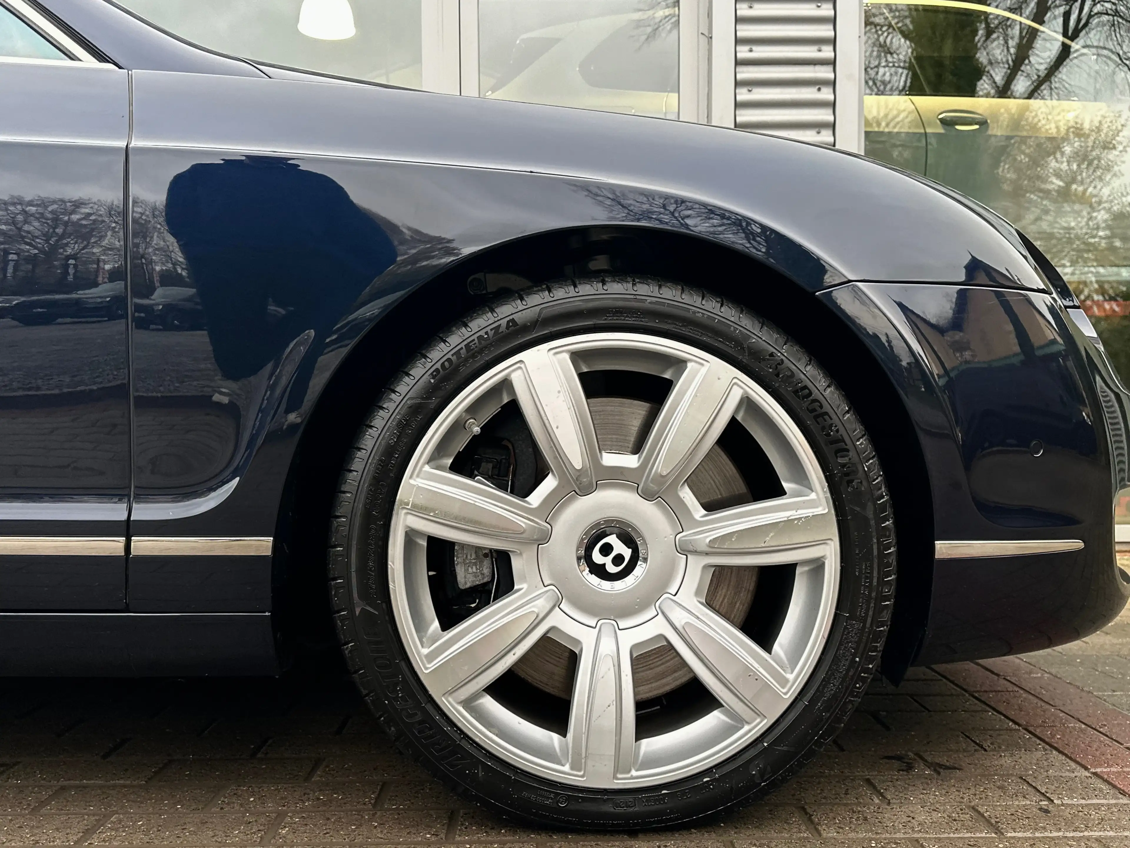 Bentley Flying Spur *!!-37.397-km !!* — photo 12