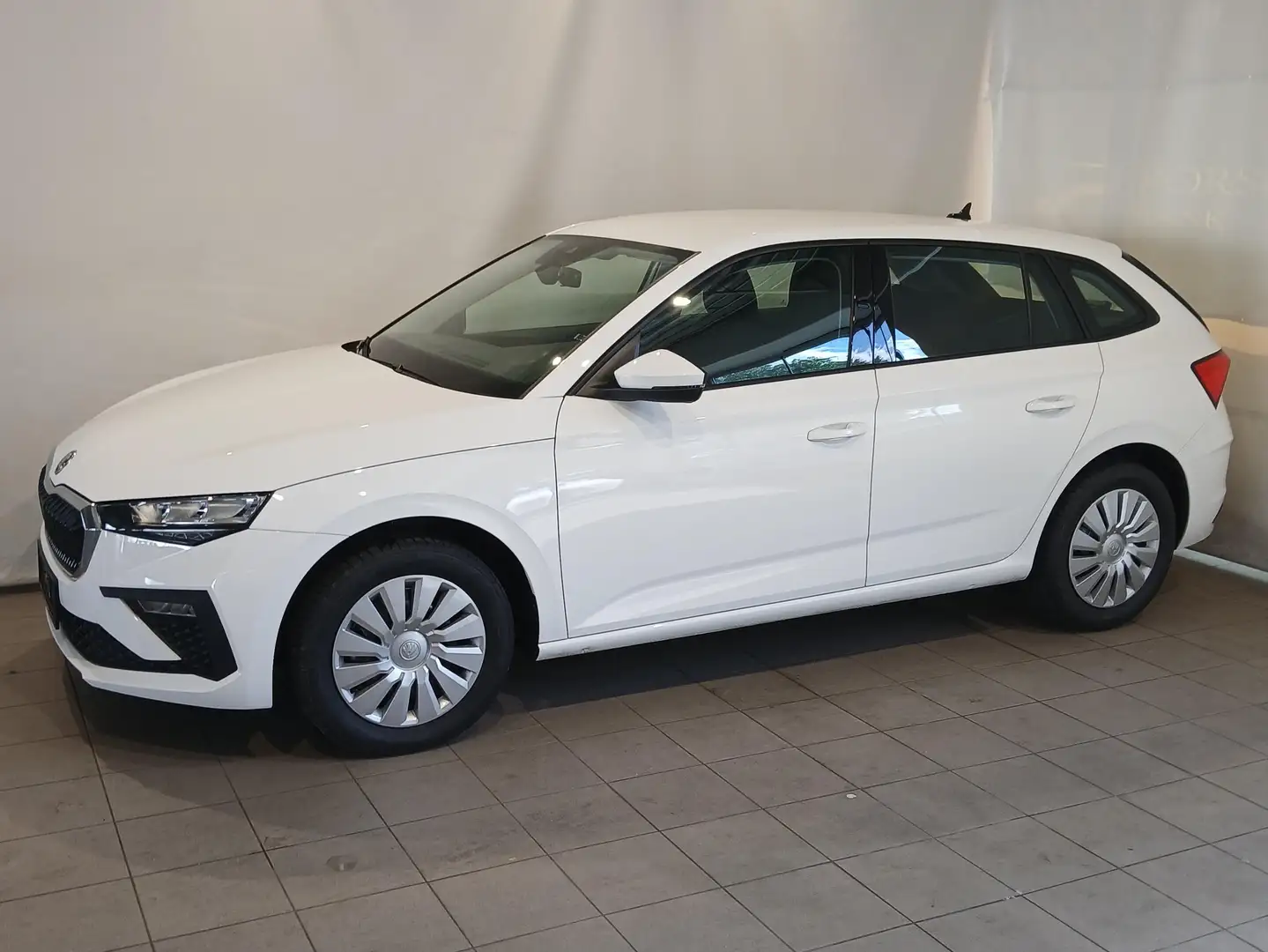 Skoda Scala Essence TSI Weiß - 2