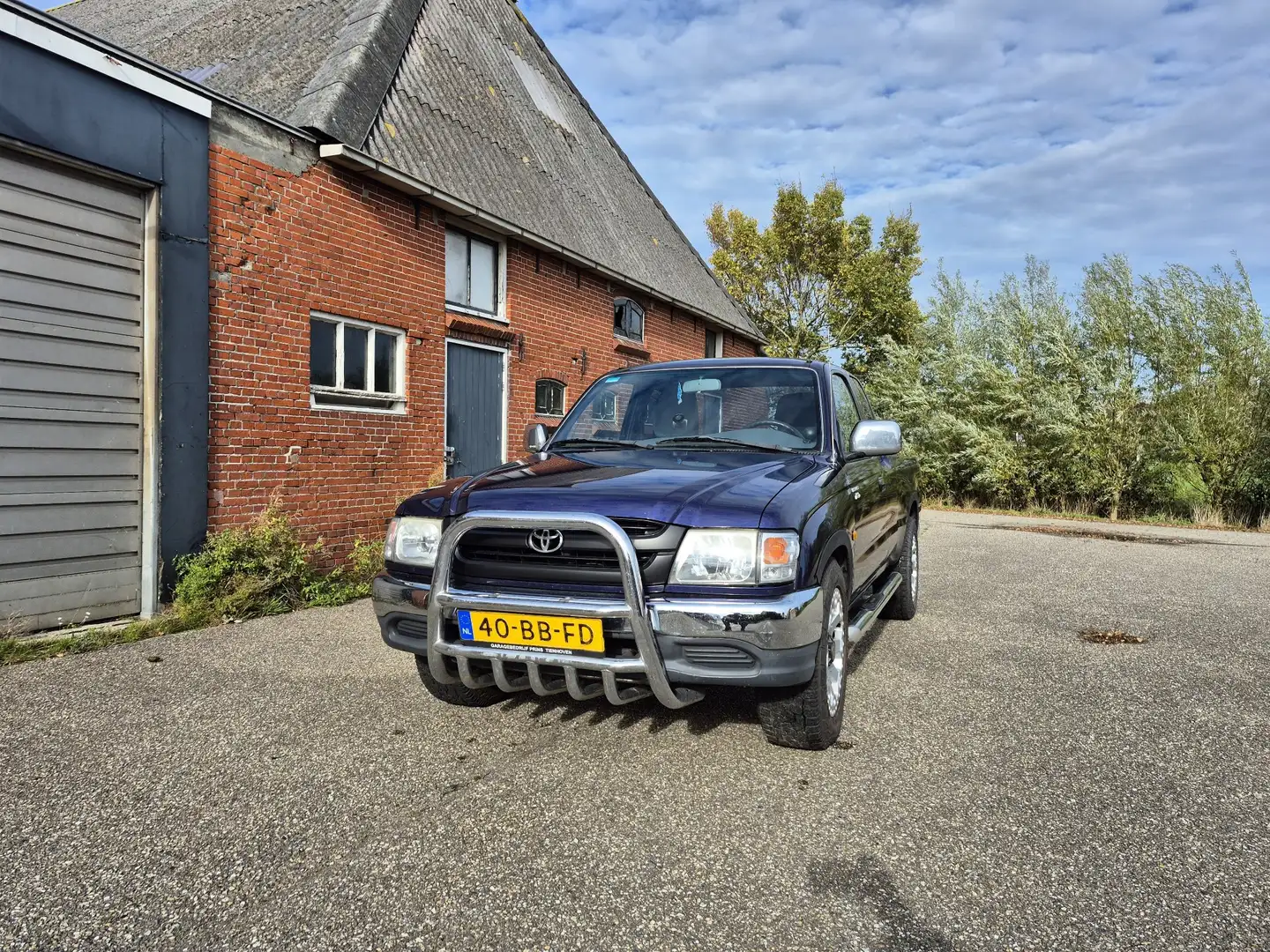 Toyota Hilux 4x2 Single Cab - 1