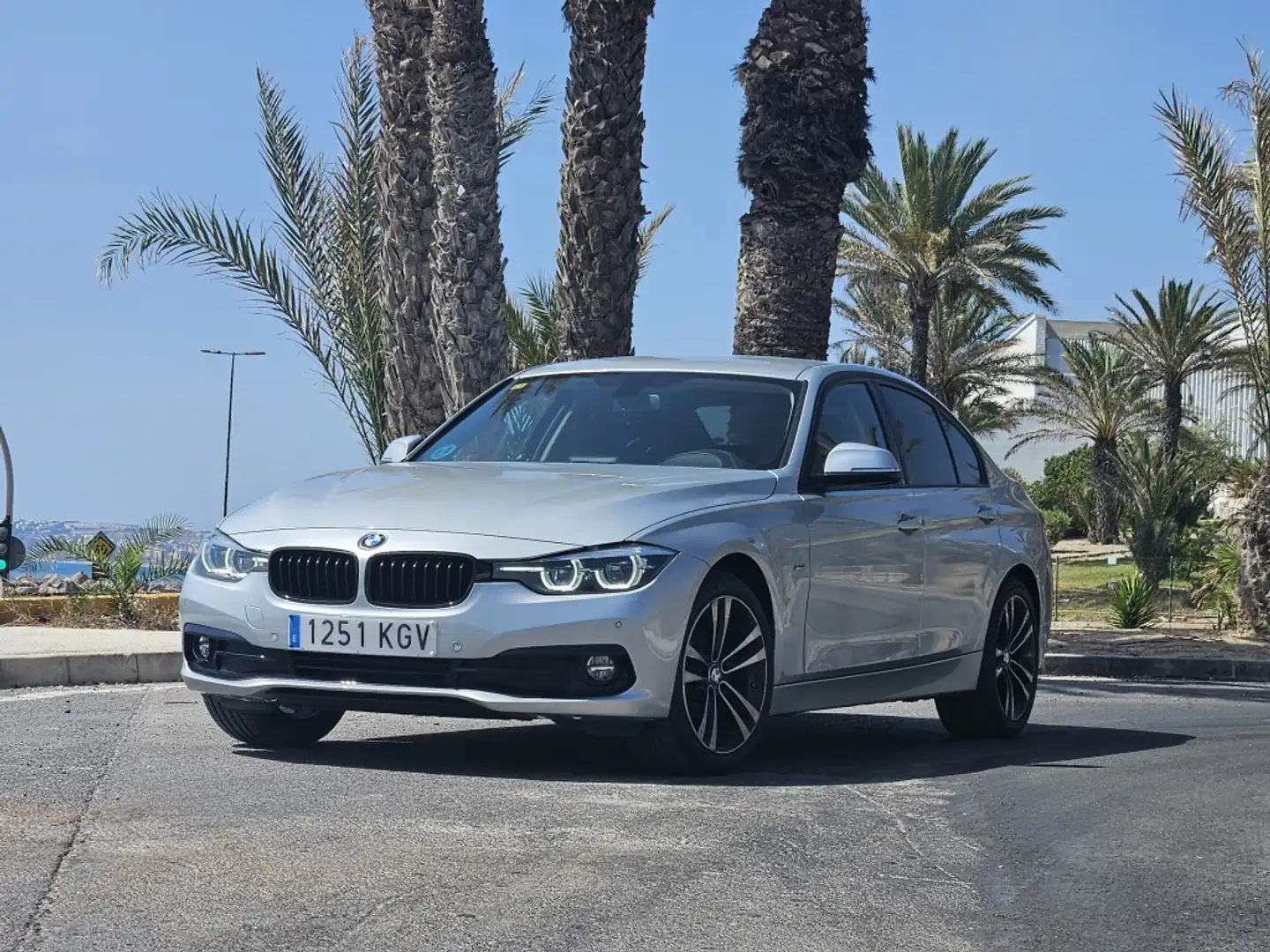 BMW 320 320dA Gris - 1