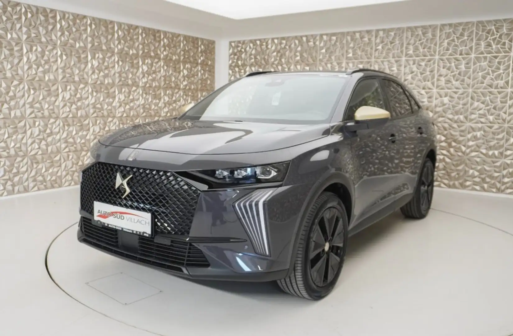 DS Automobiles DS 7 BlueHDi 130 PERFORMANCE LINE Blau - 1