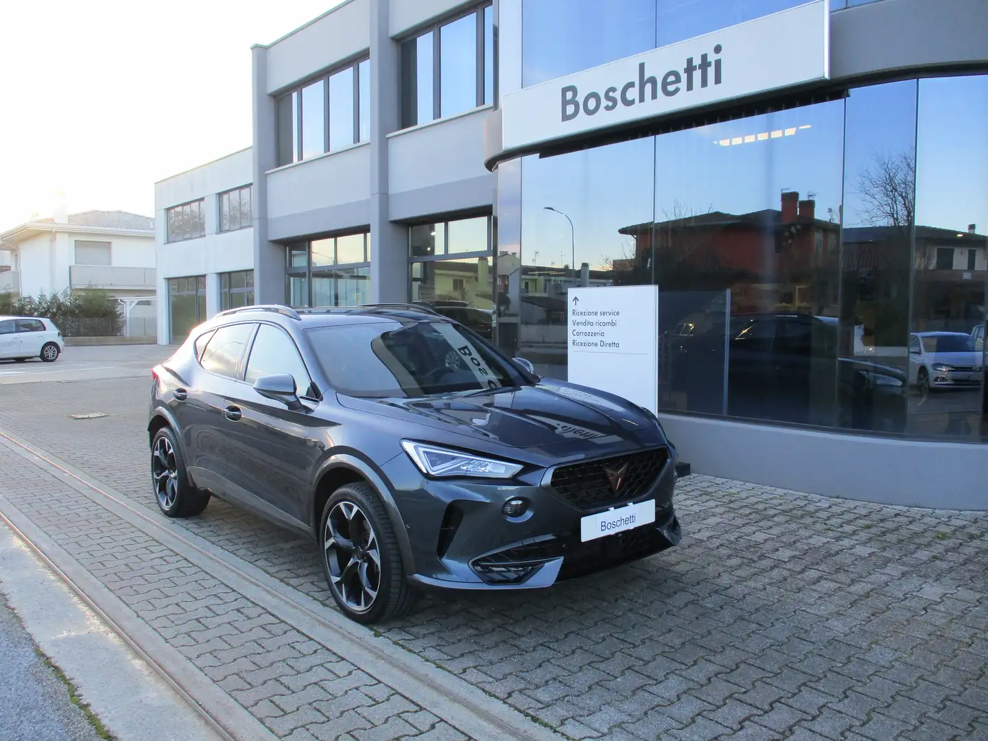 CUPRA Formentor 1.5 tsi 150cv dsg Gris - 2