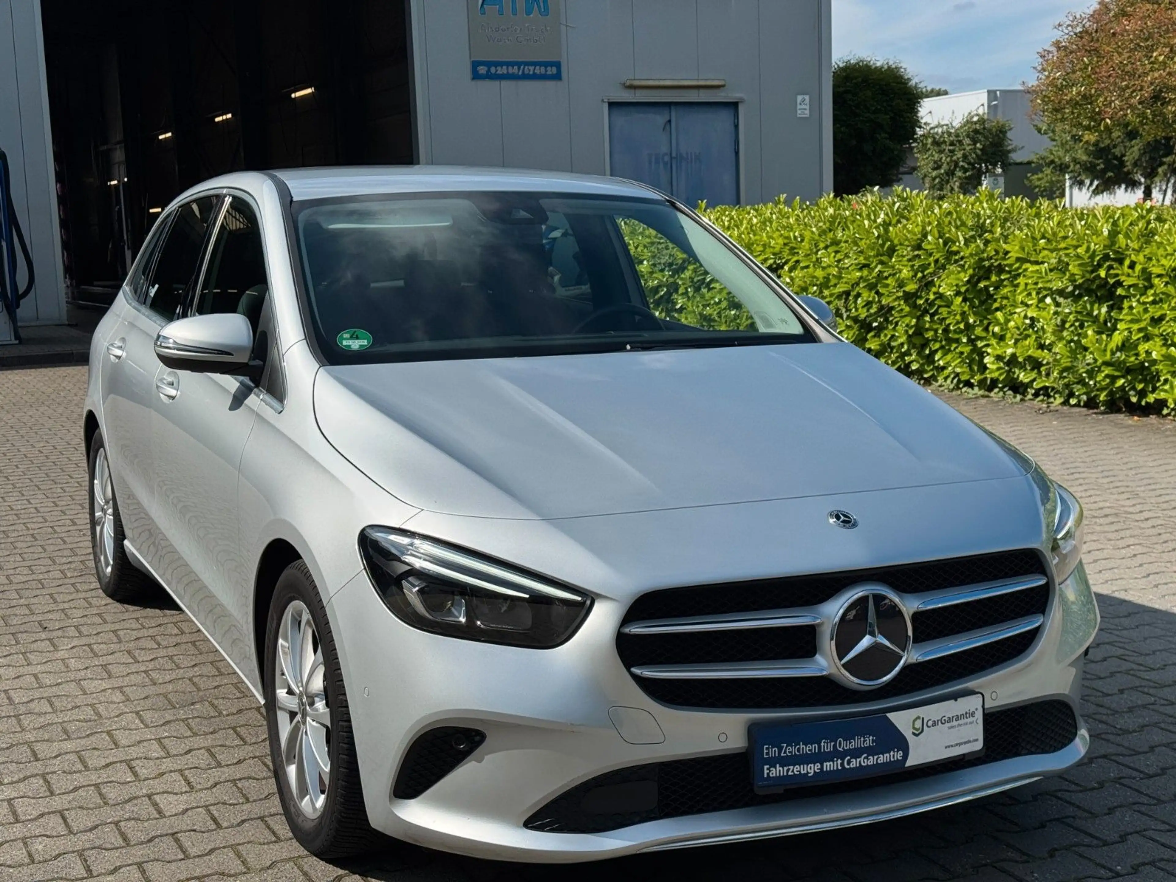 Mercedes-Benz B 180 d Garantie *Keyless *Kamera *LED *Navi — photo 4
