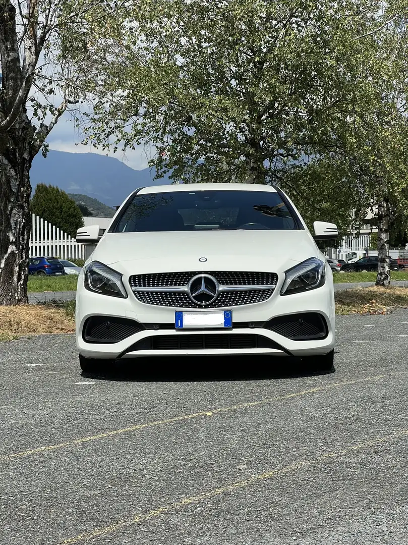 Mercedes-Benz A 220 Premium 4matic auto Bianco - 1
