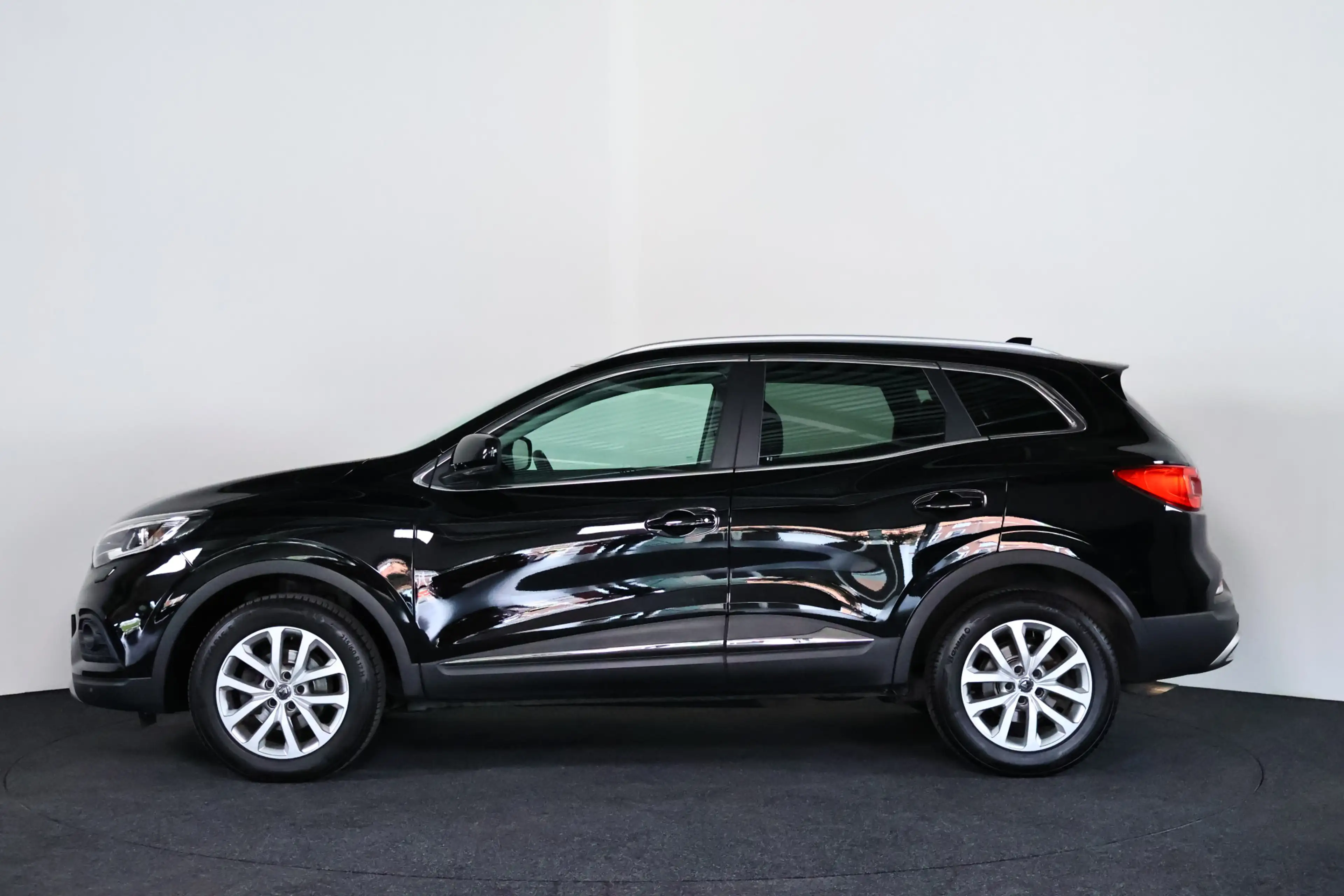 Renault Kadjar 1.3 TCe Life / Navi / Cruisecontrol / Camera — photo 29