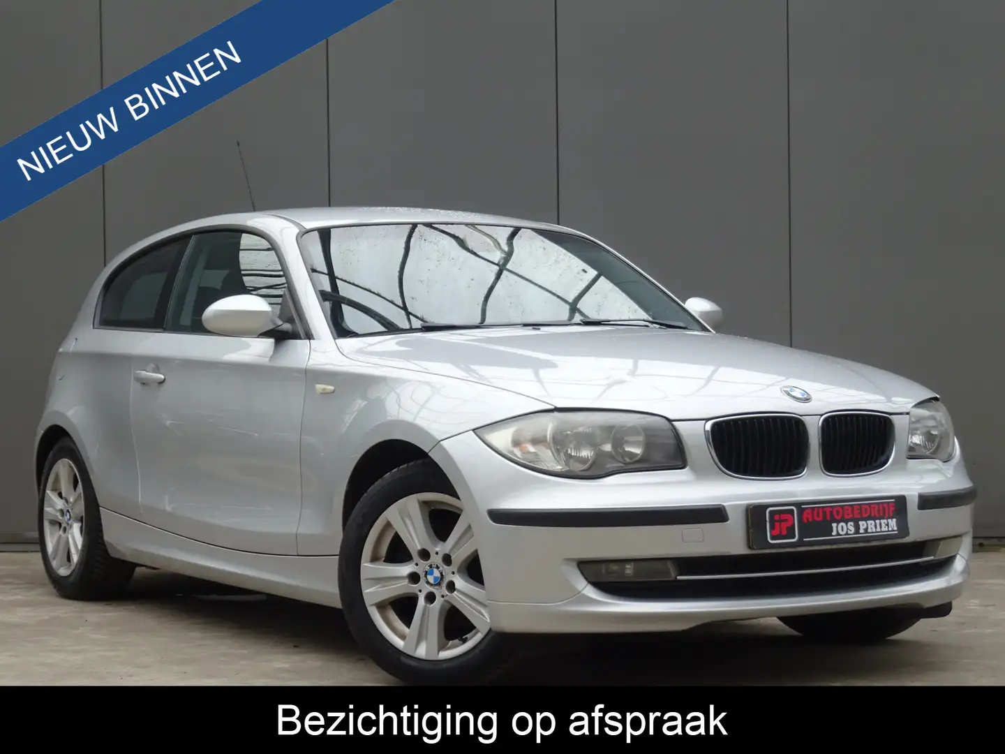 BMW 116 1-serie 116i Business Line * AIRCO * LM VELGEN !! Grau - 1