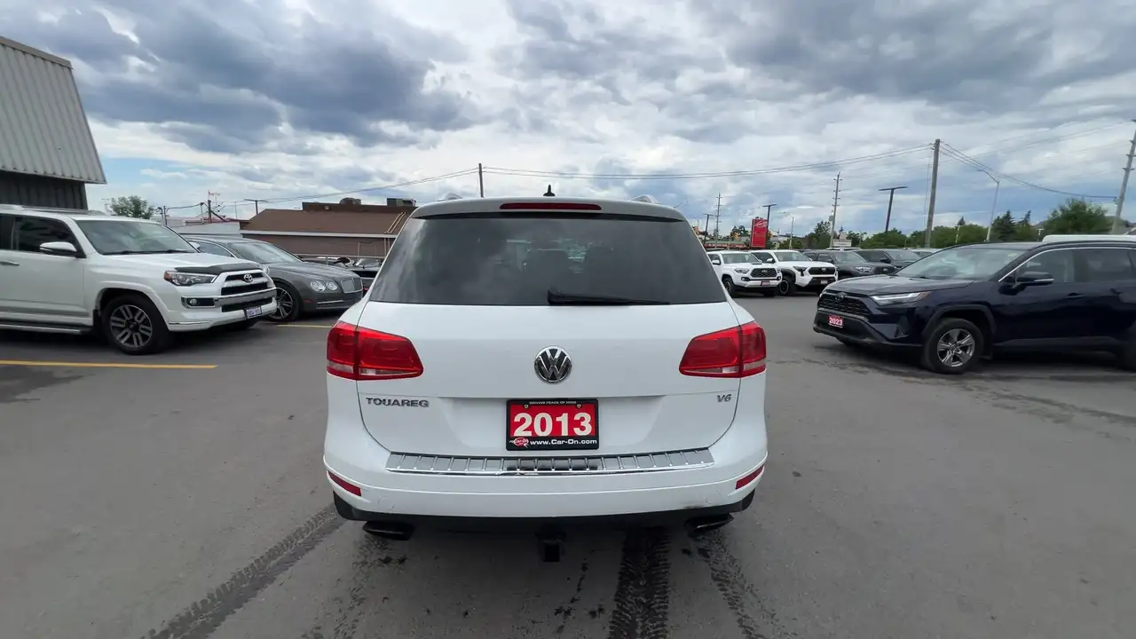 Volkswagen Touareg снимка Volkswagen Touareg