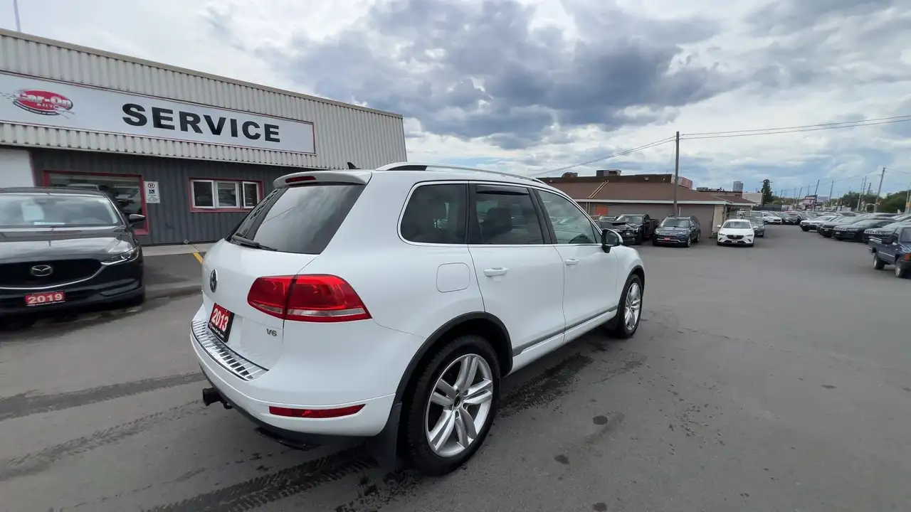 Volkswagen Touareg снимка Volkswagen Touareg