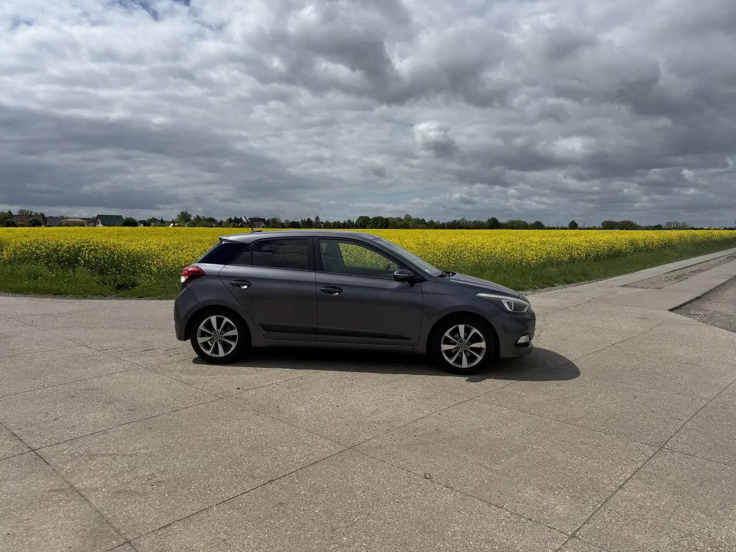 Hyundai i20 Style Grau - 2