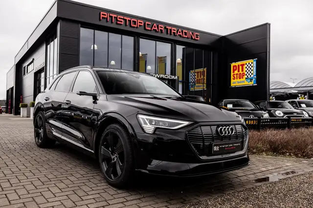 Audi e-tron E-tron 55 quattro 95 kWh, S-Line, Massage, Trekhaa