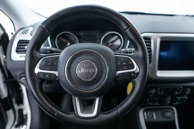 Jeep Compass view 11