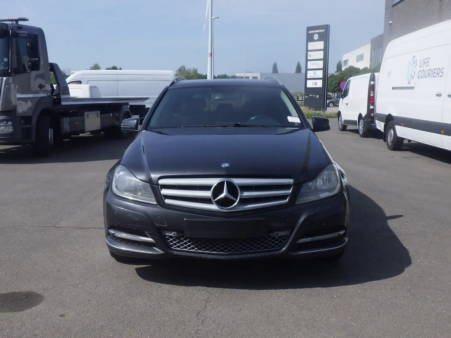 Mercedes-Benz C 200 (Stock ID 37163) Gris - 2