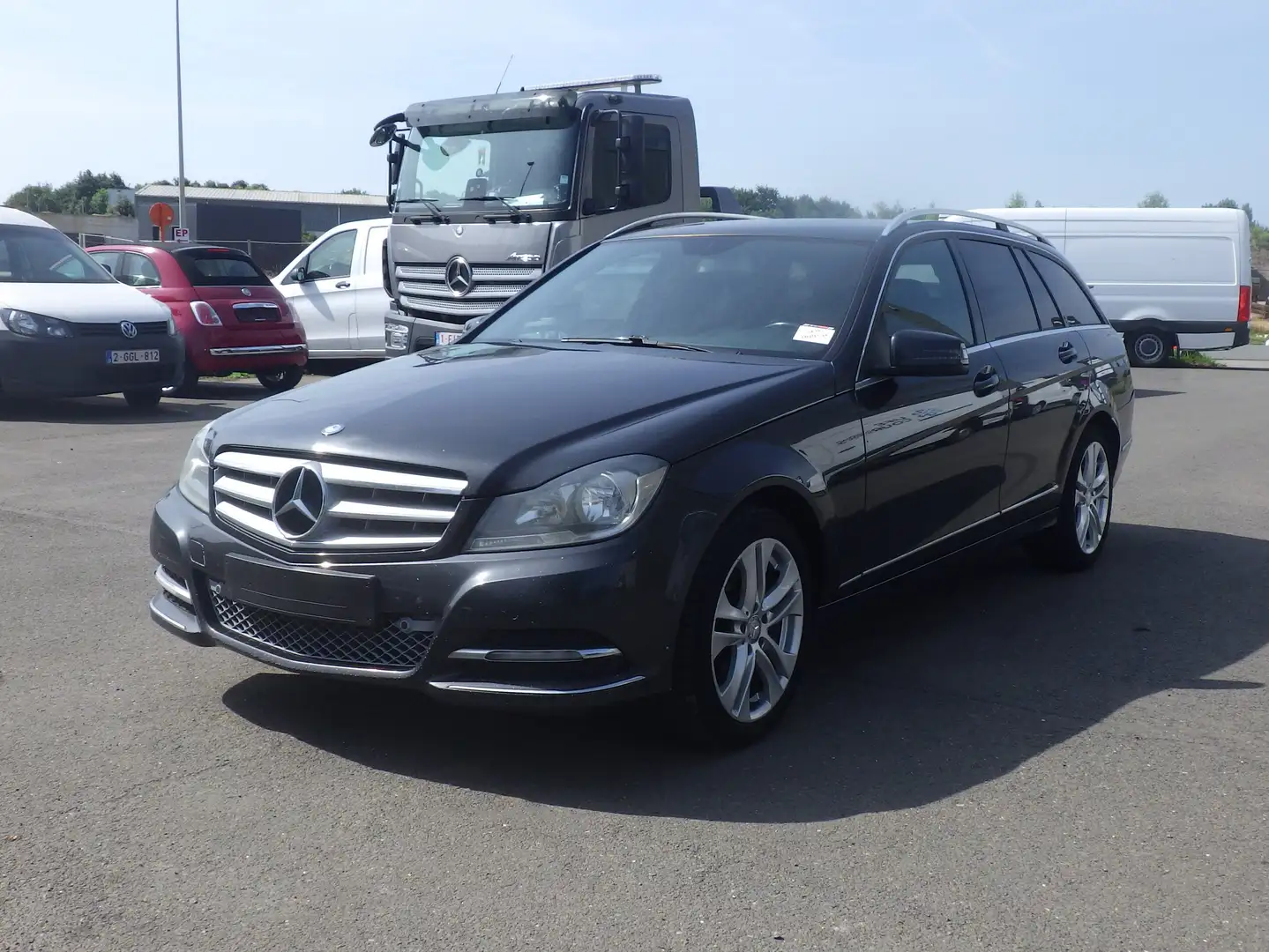 Mercedes-Benz C 200 (Stock ID 37163) Gris - 1