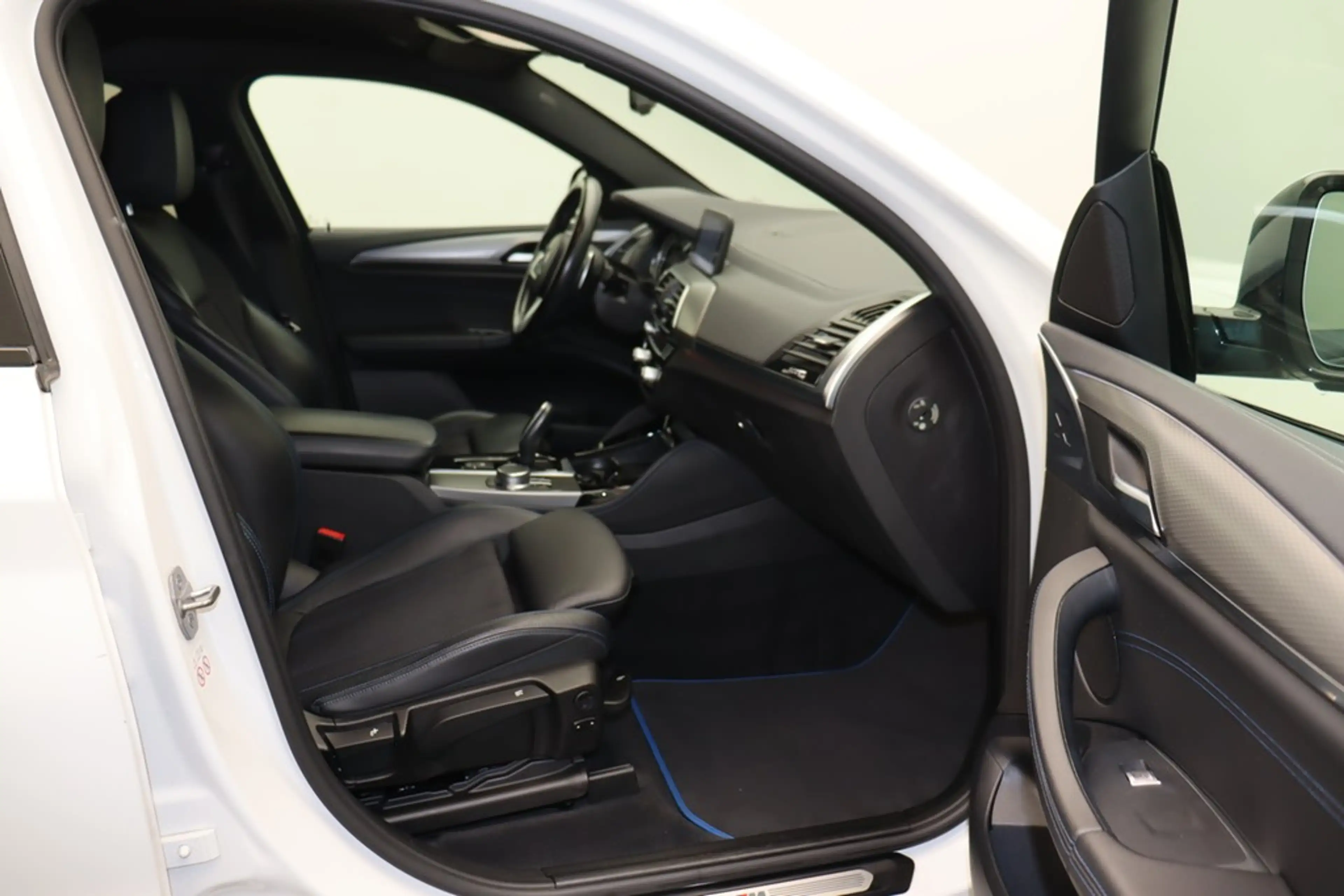 BMW X4 xDrive 30 i M Sport . LED Navi ACC HuD — photo 13