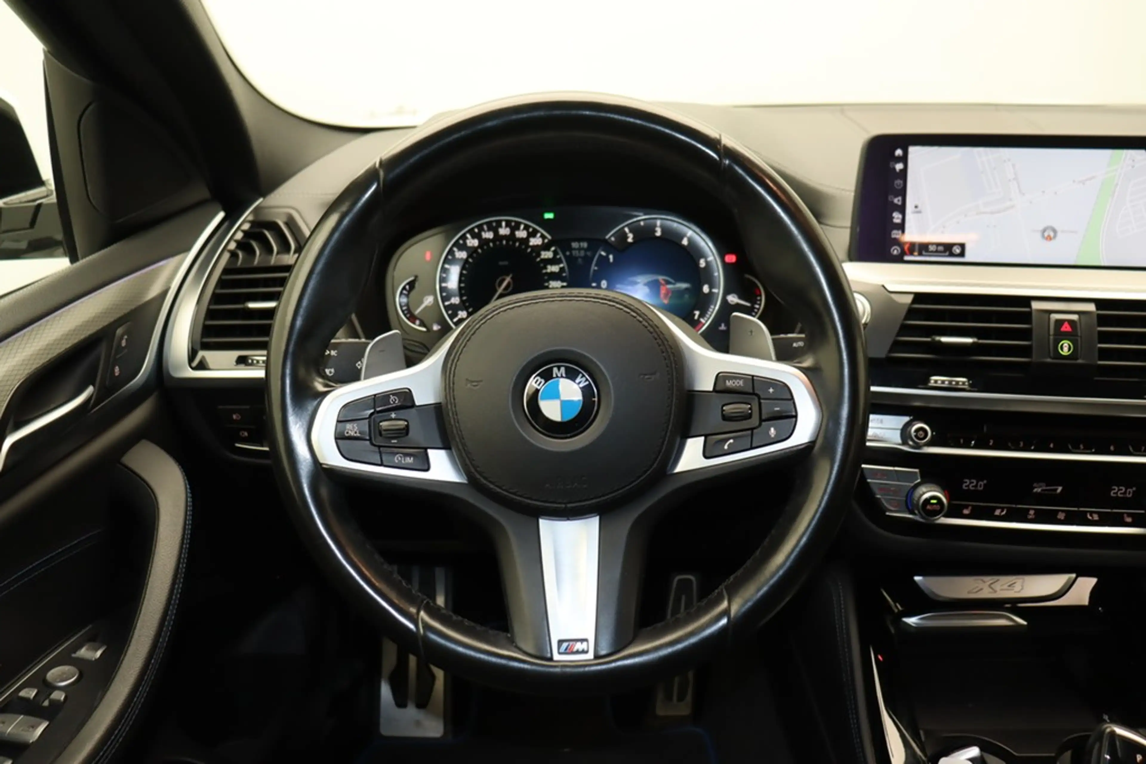 BMW X4 xDrive 30 i M Sport . LED Navi ACC HuD — photo 15