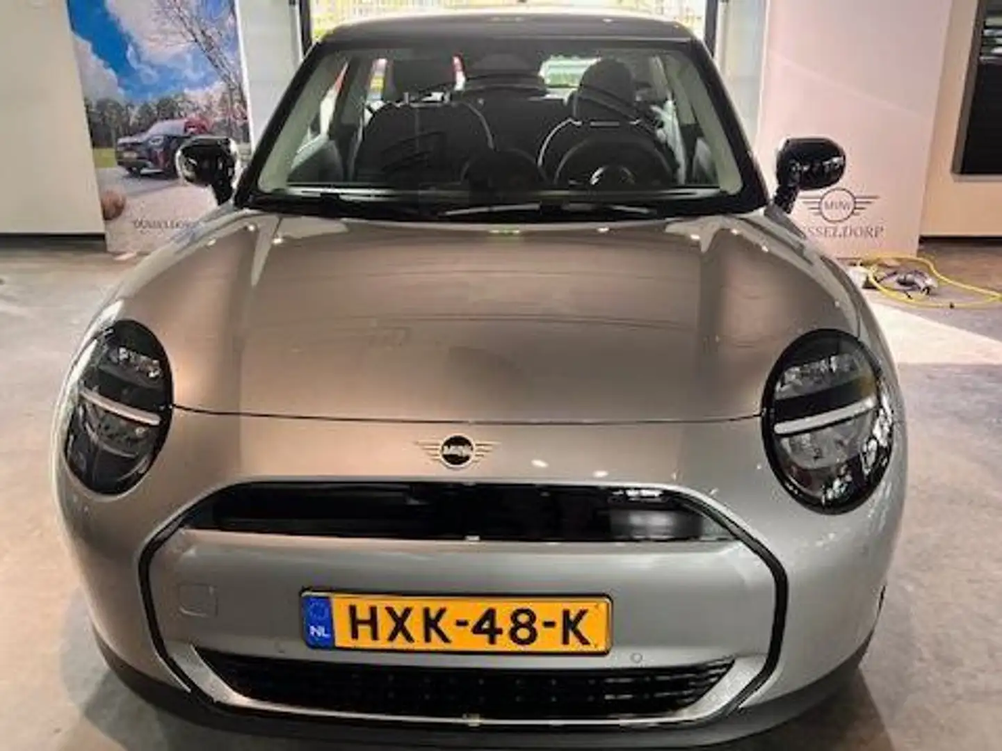 MINI Cooper E Essential Серебристый - 1