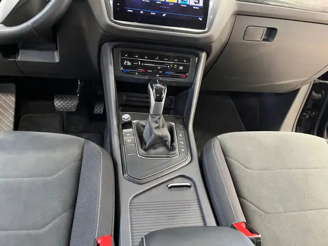 Volkswagen Tiguan view 9