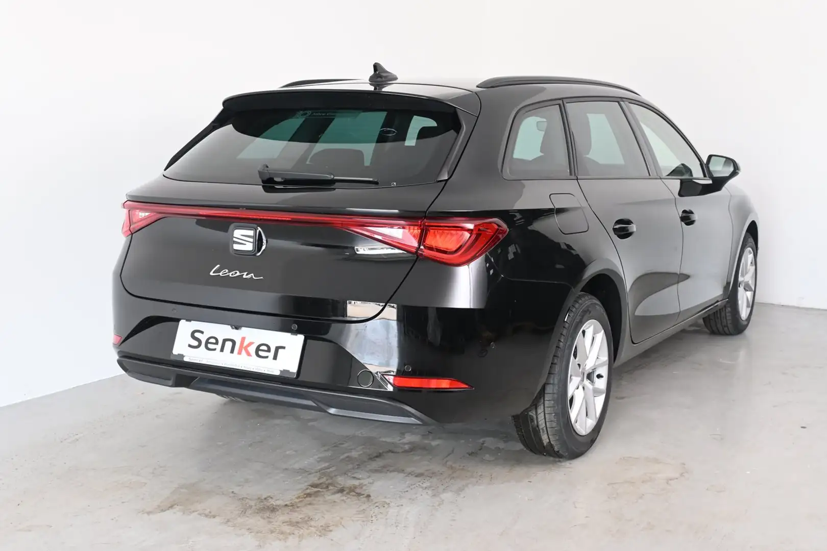 SEAT Leon Style Edition 1.5TSI 115PS Schwarz - 2