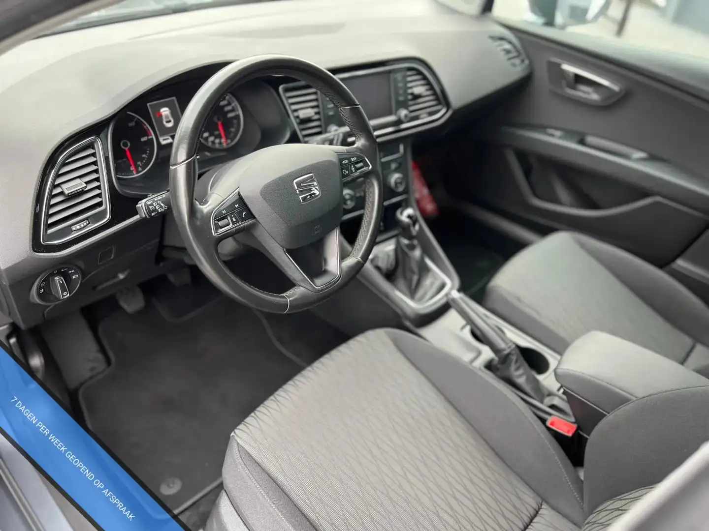 SEAT Leon 1.6 TDI| LED | NAVI | CLIMA | PDC | BLUETOOTH | Gris - 2