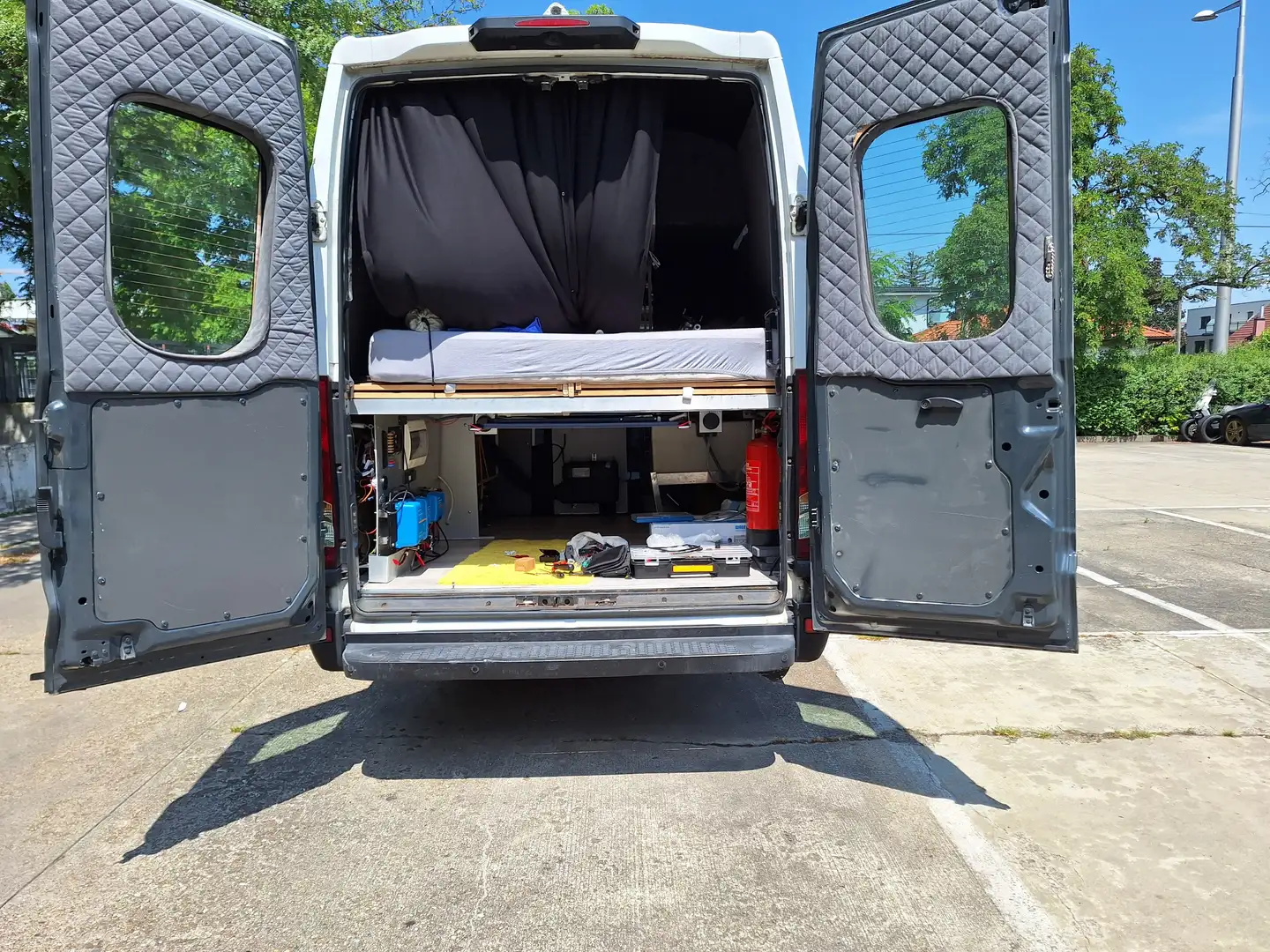 Iveco Daily Campervan Weiß - 2