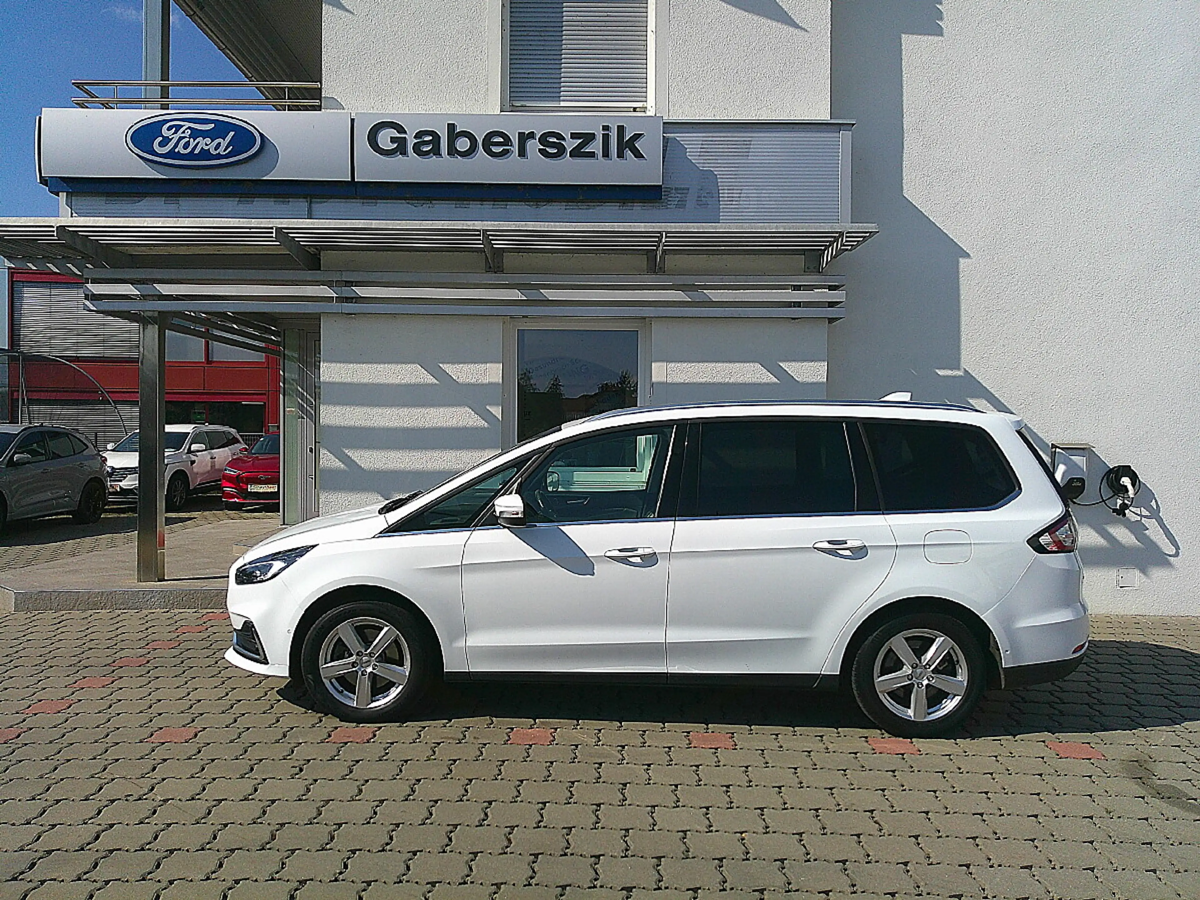 Ford Galaxy 2,5 Duratec Hybrid Edition Aut. — photo 2