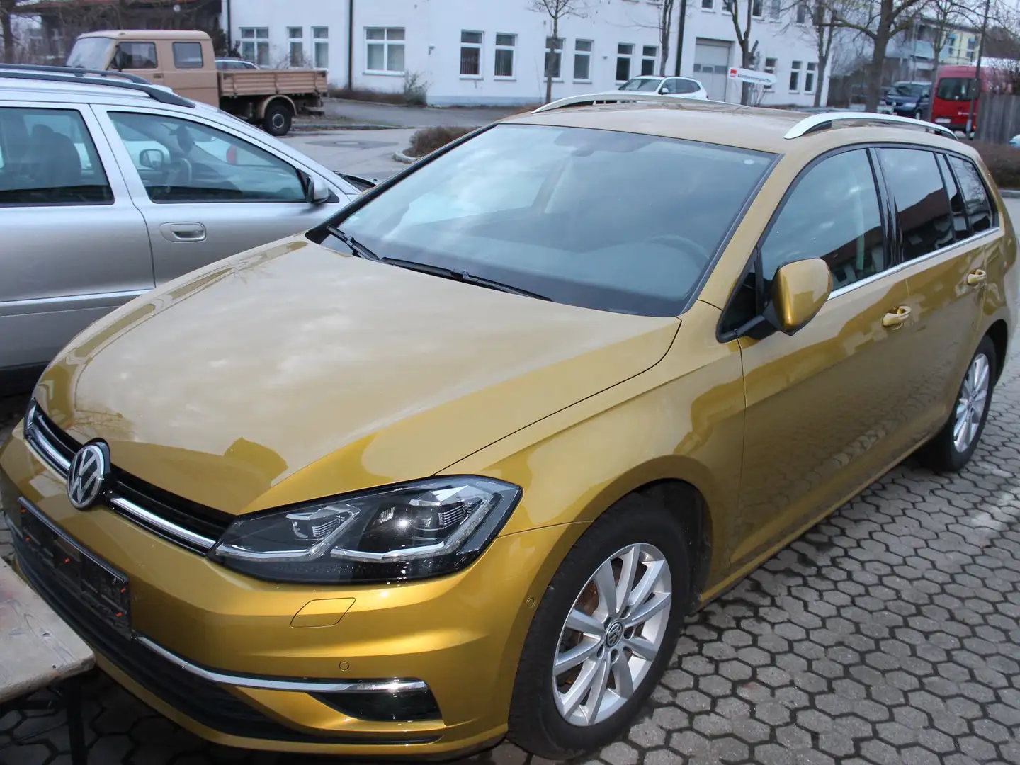Volkswagen Golf Variant 1.5 TSI ACT (BlueMotion Technology) Comfortline Złoty - 1
