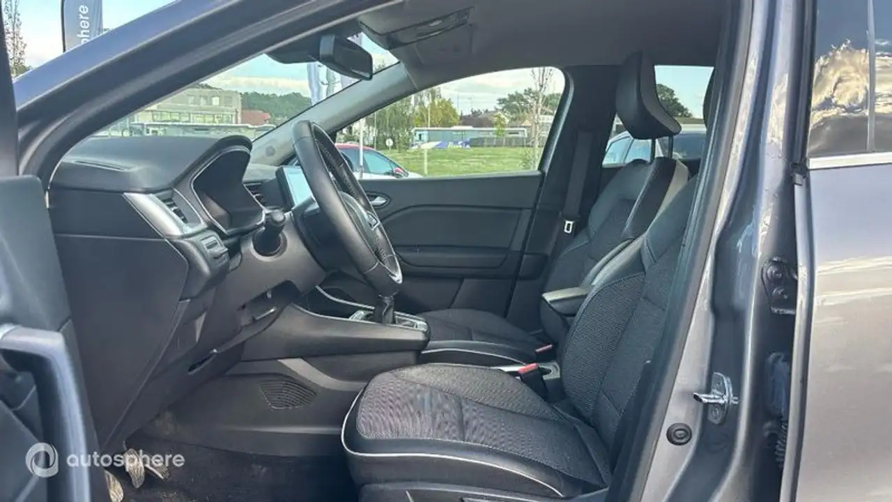 Renault Captur — photo 12