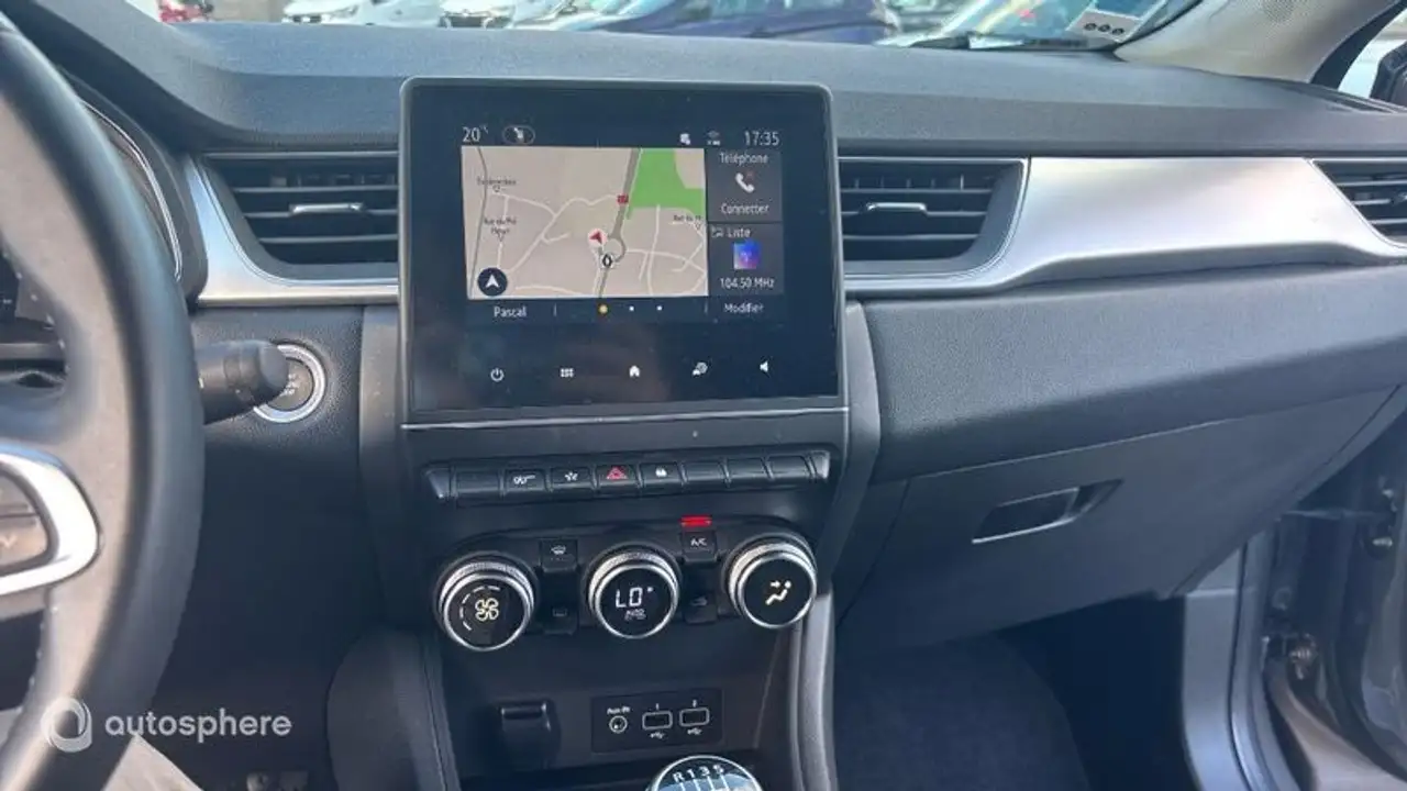 Renault Captur — photo 19