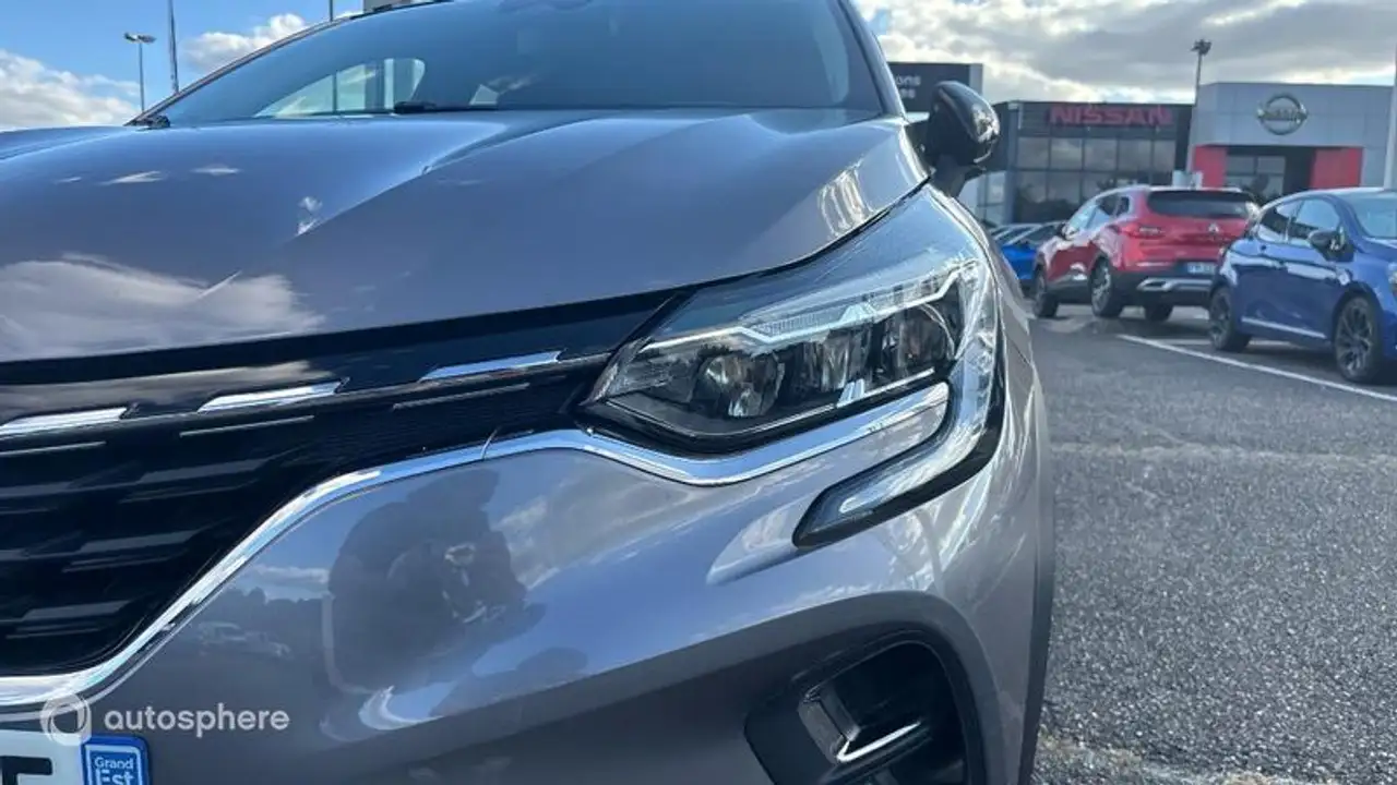 Renault Captur — photo 17