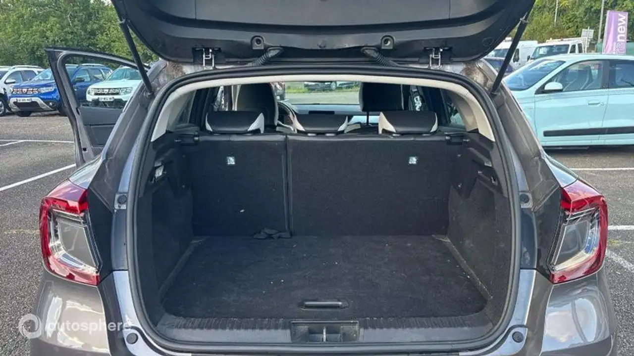 Renault Captur — photo 14
