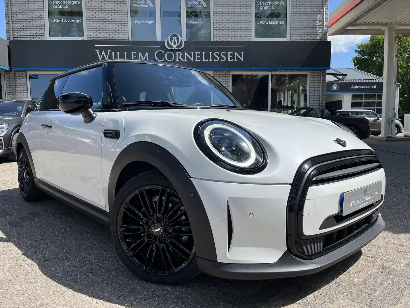 MINI Cooper Mini 1.5 Camden Plus Edition Aut Leder Camera Na Wit - 1