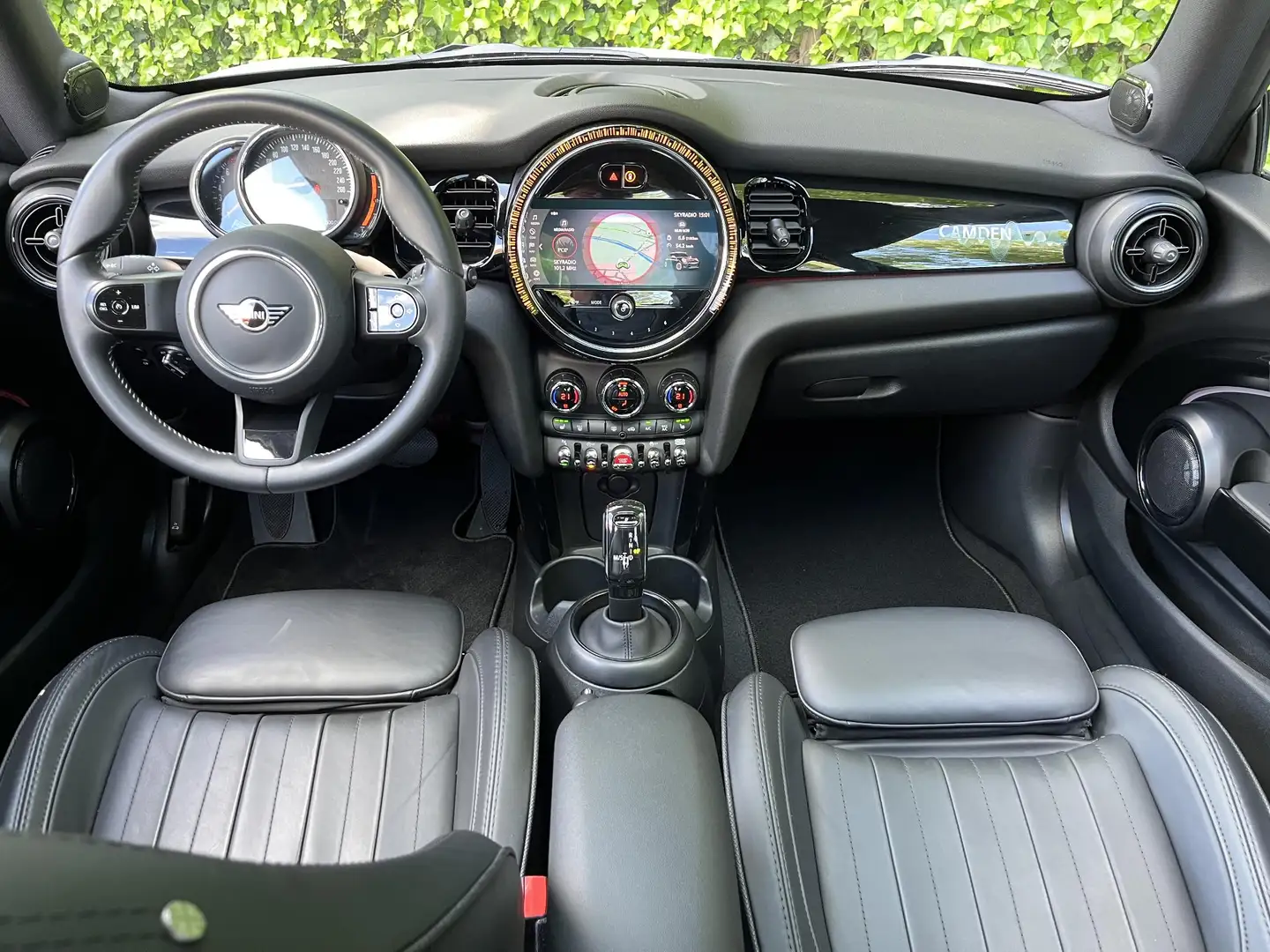 MINI Cooper Mini 1.5 Camden Plus Edition Aut Leder Camera Na Wit - 2