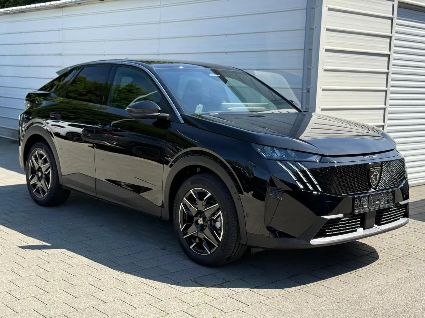 Peugeot 3008 Allure HYBRID 145 e-DSC6 *AHK*NAVI*360°*19"*LED... Schwarz - 1