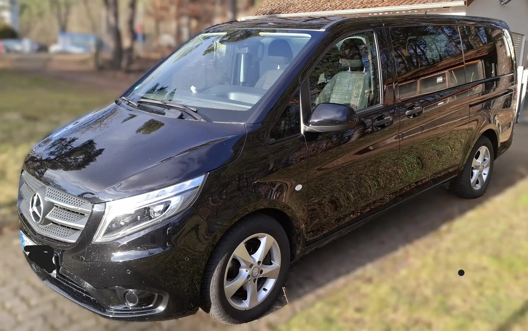 Mercedes-Benz Vito Vito+119+CDI+4MATIC+Tourer+Lang+Aut.EDITION Schwarz - 1