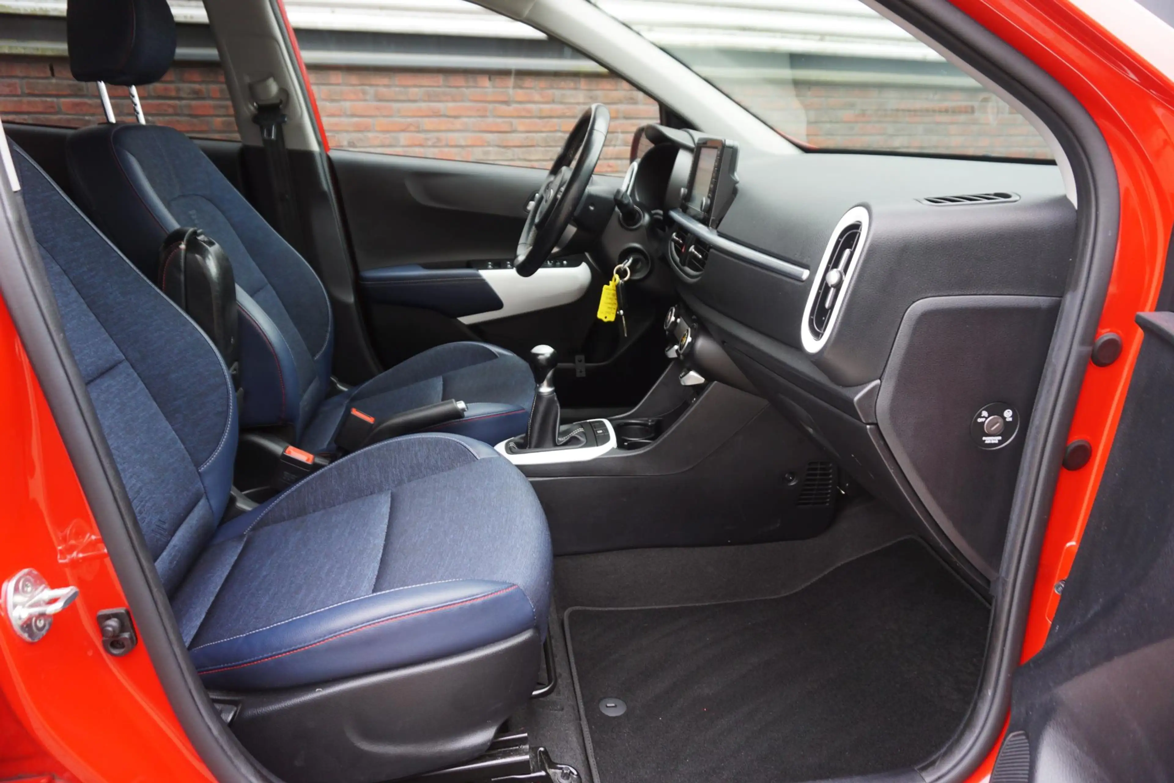 Kia Picanto 1.0 CVVT Colour Edition/CARPLAY/CAMERA/CRUISE! — photo 33