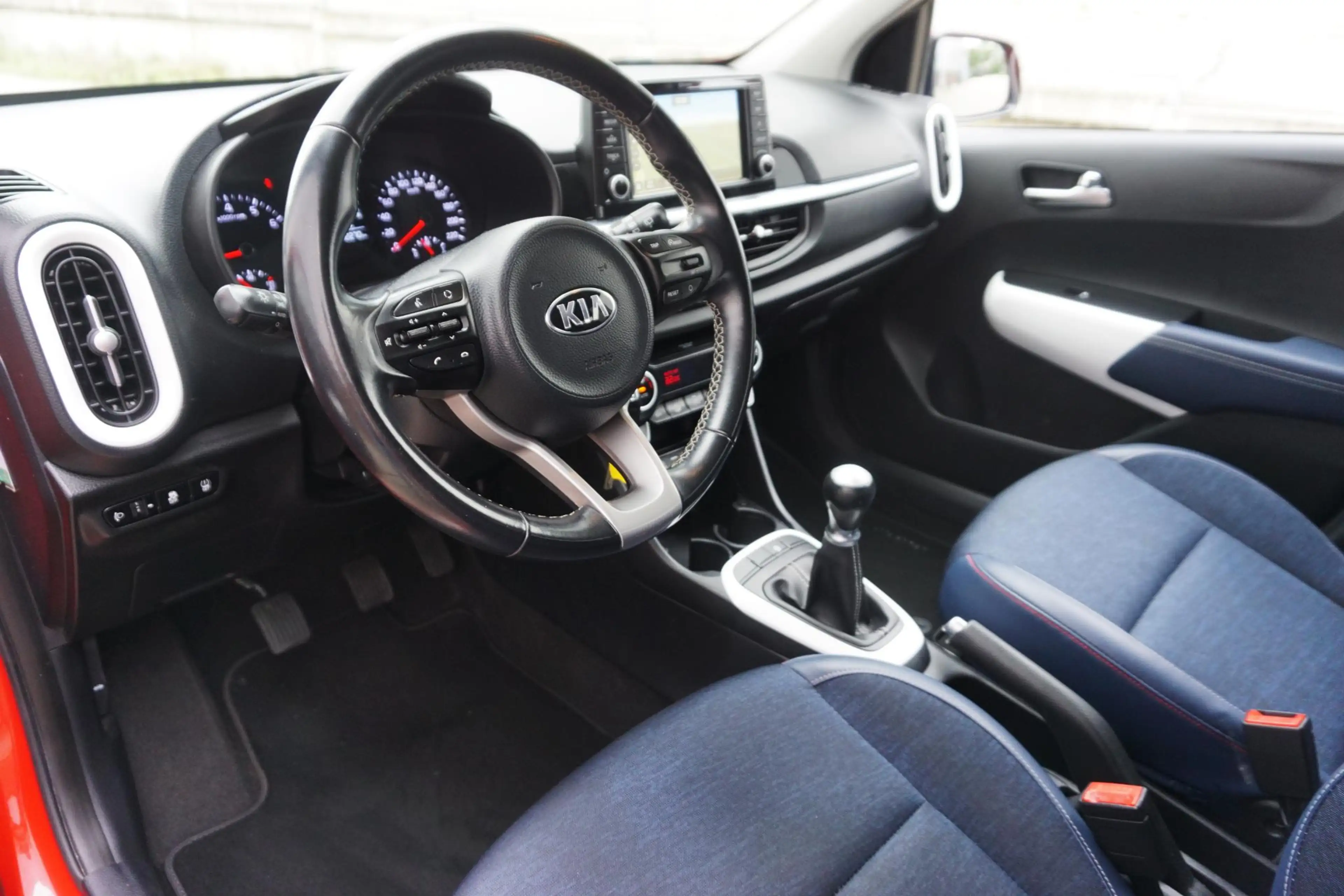 Kia Picanto 1.0 CVVT Colour Edition/CARPLAY/CAMERA/CRUISE! — photo 3