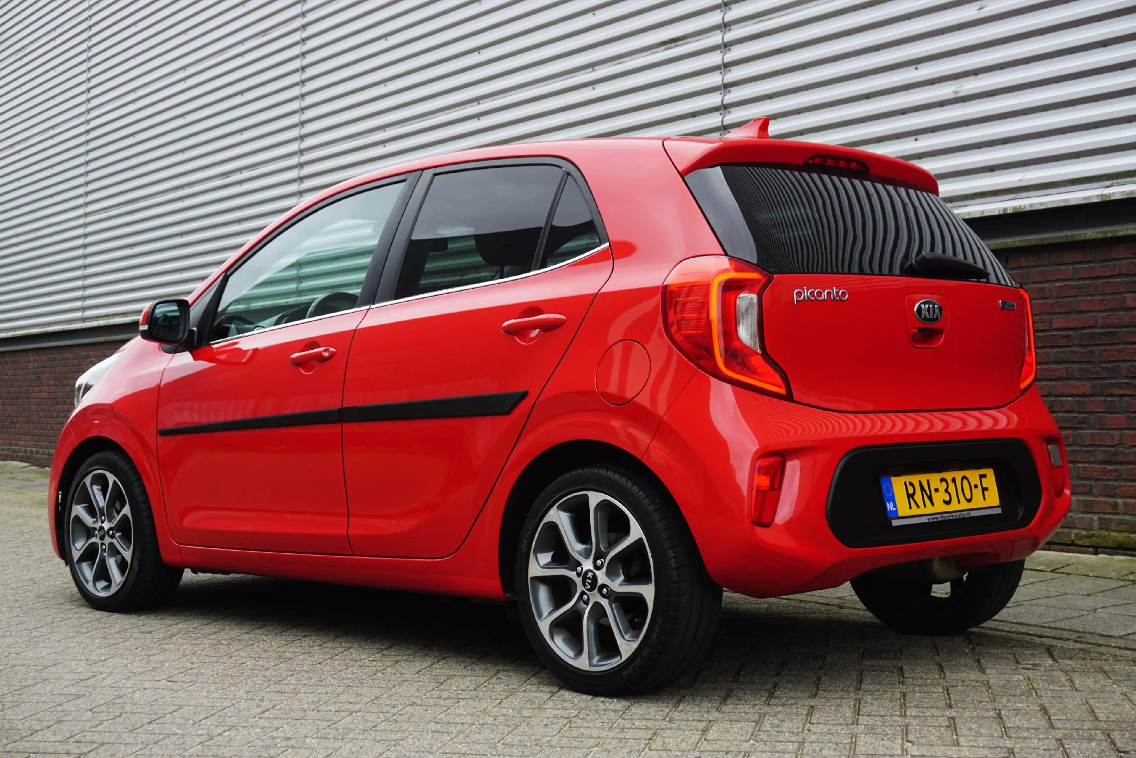 Kia Picanto 1.0 CVVT Colour Edition/CARPLAY/CAMERA/CRUISE! — photo 35