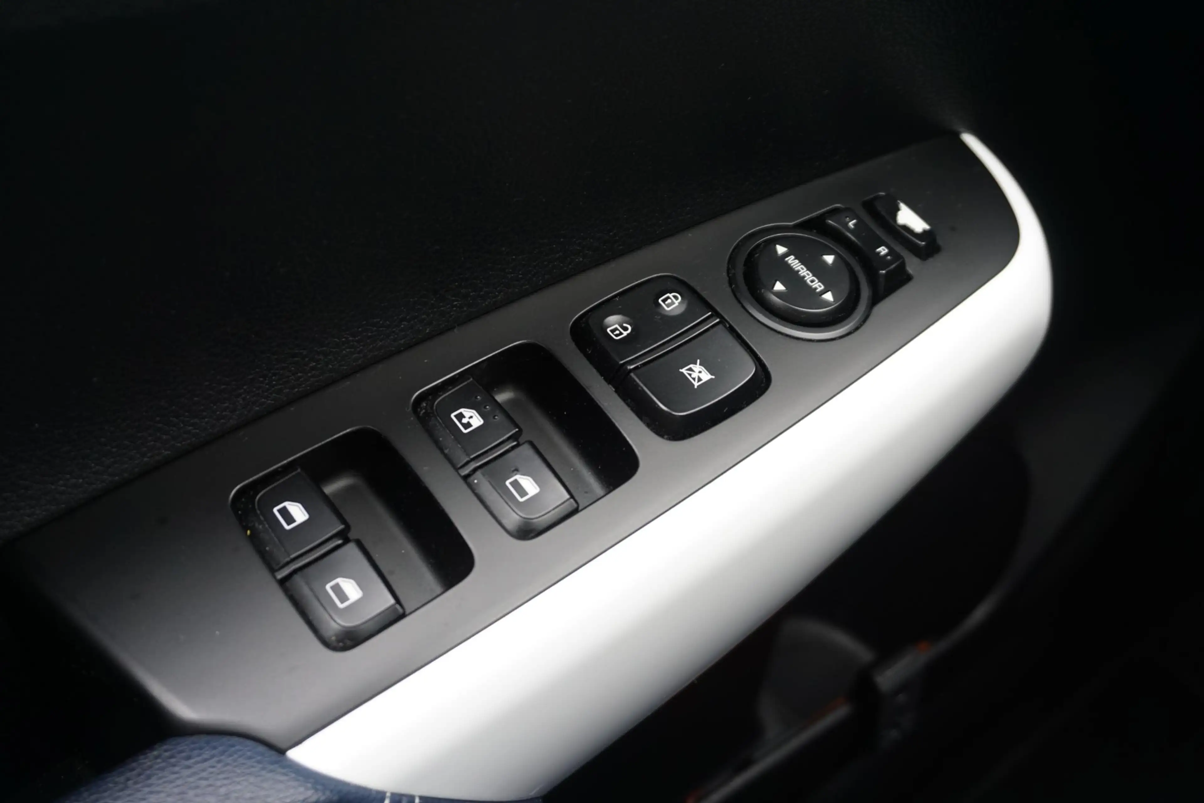 Kia Picanto 1.0 CVVT Colour Edition/CARPLAY/CAMERA/CRUISE! — photo 17