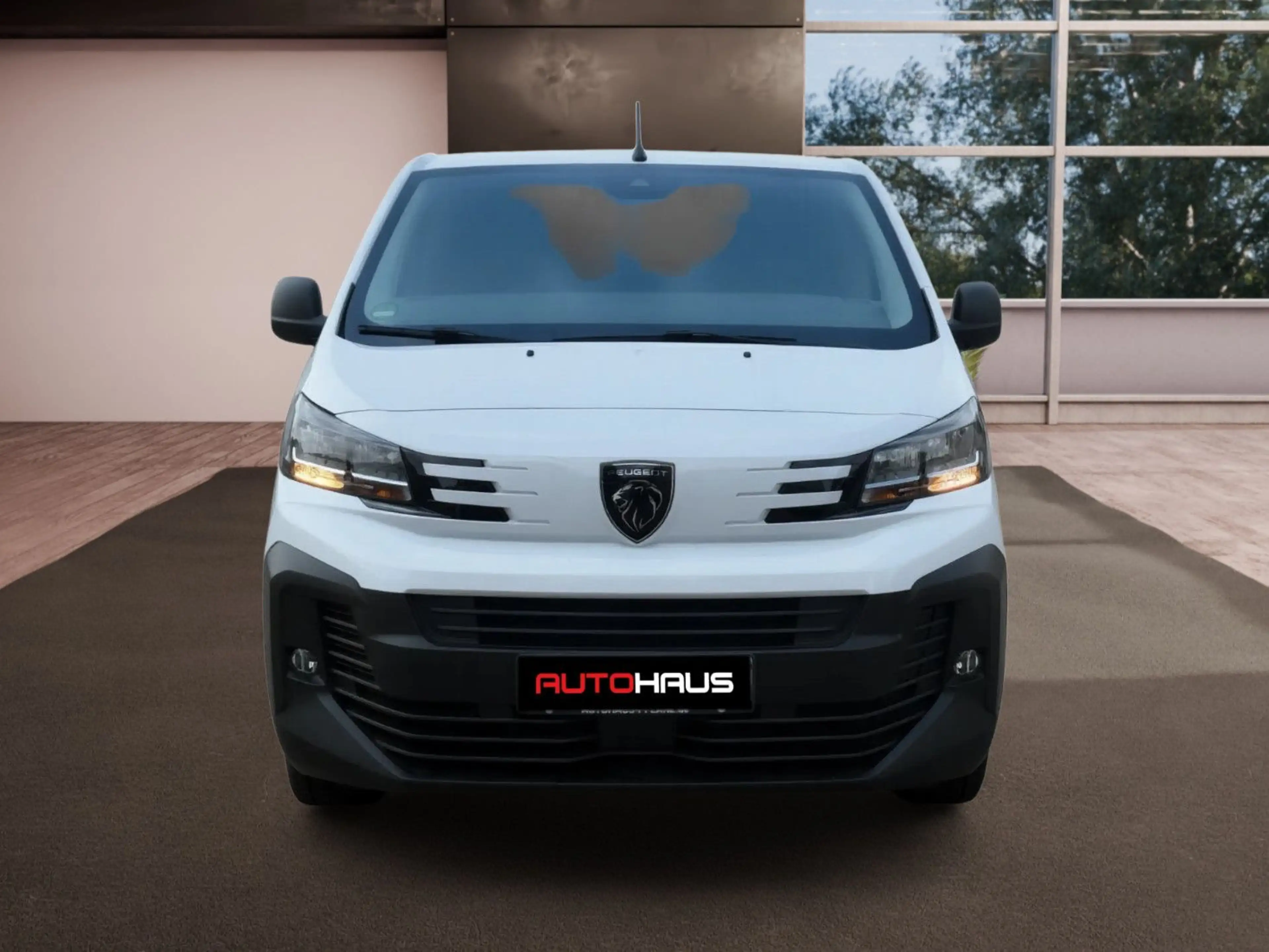 Peugeot Expert 2.0 BlueHDi 145 L2 — photo 2